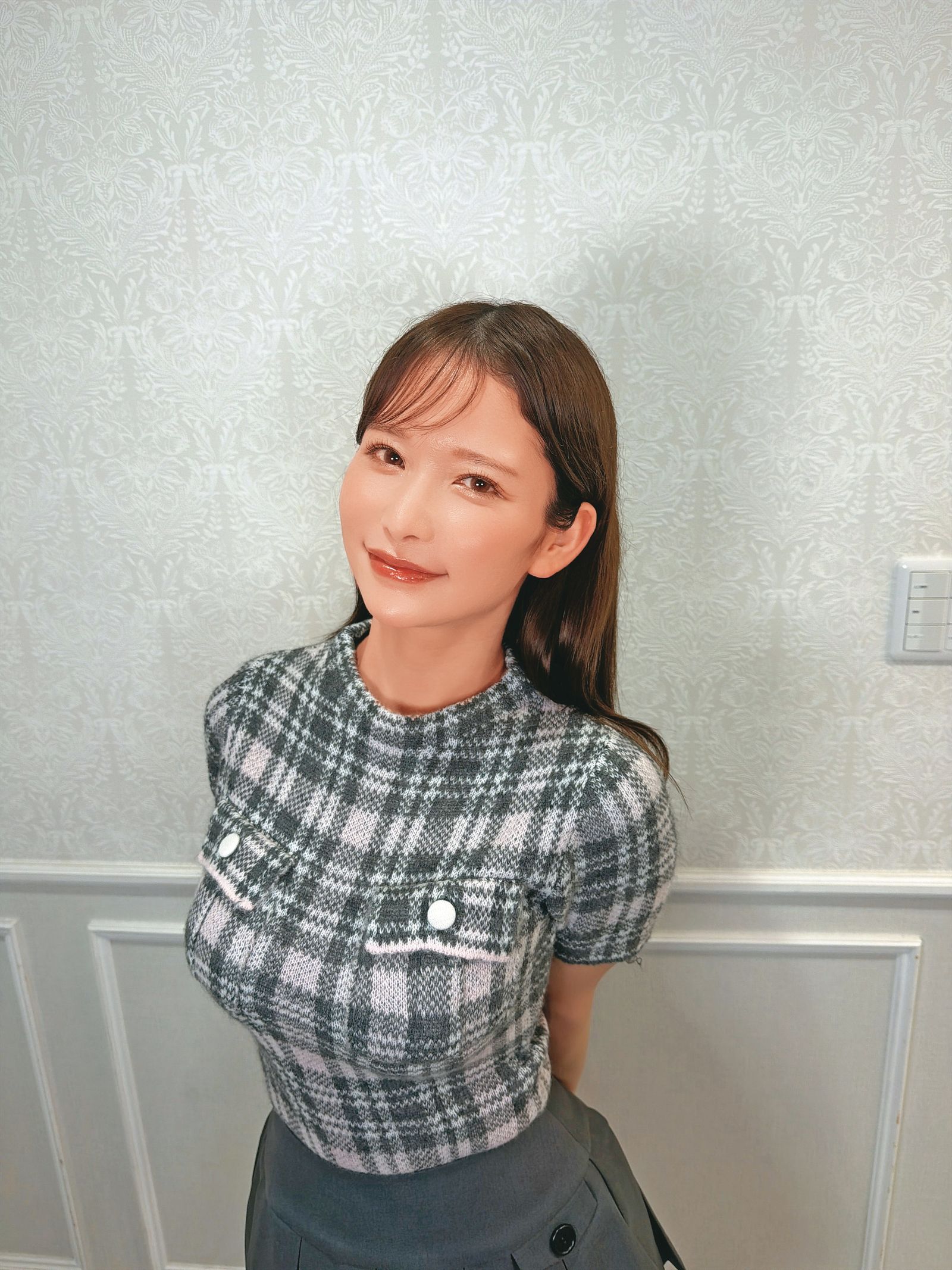 桃園怜奈曾為牛郎「楓渚」砸下逾新台幣6百30萬元。（網路圖片）