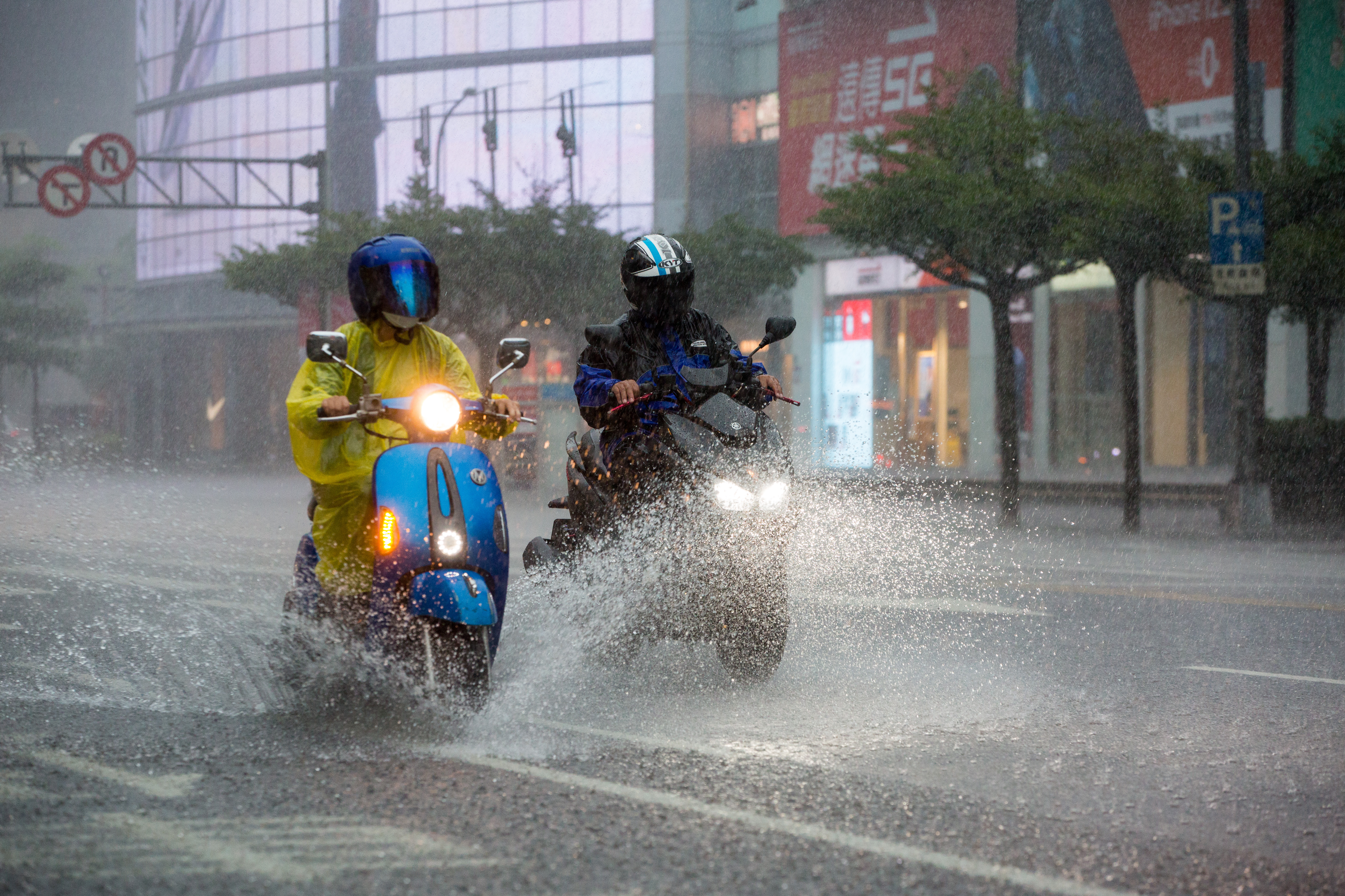 今日中部以北有明顯降雨，其中基隆北海岸有大雨特報。（示意圖，本刊資料照）