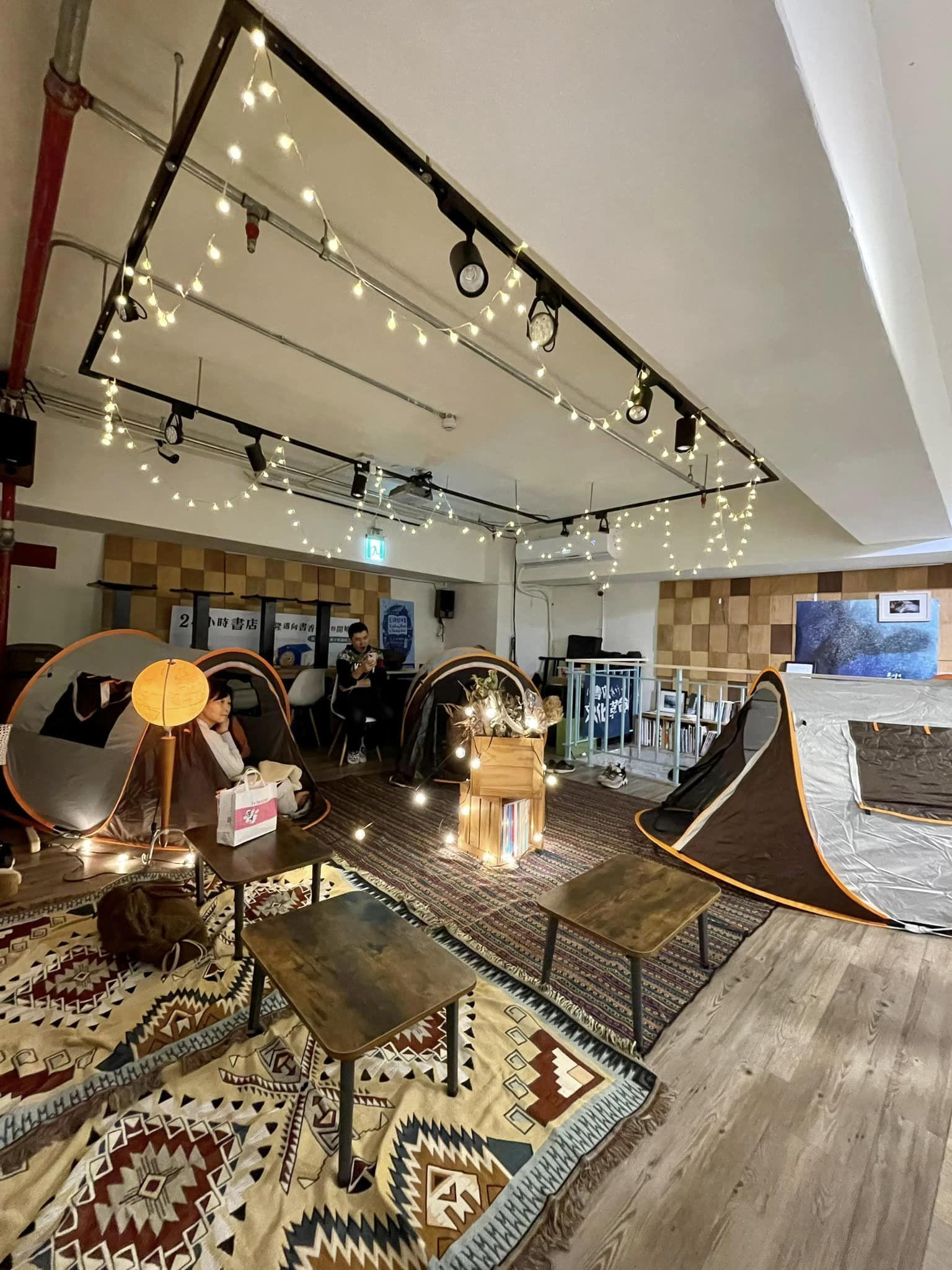 見書店為微醺跨年夜打造專屬樹洞。（太平青鳥提供）