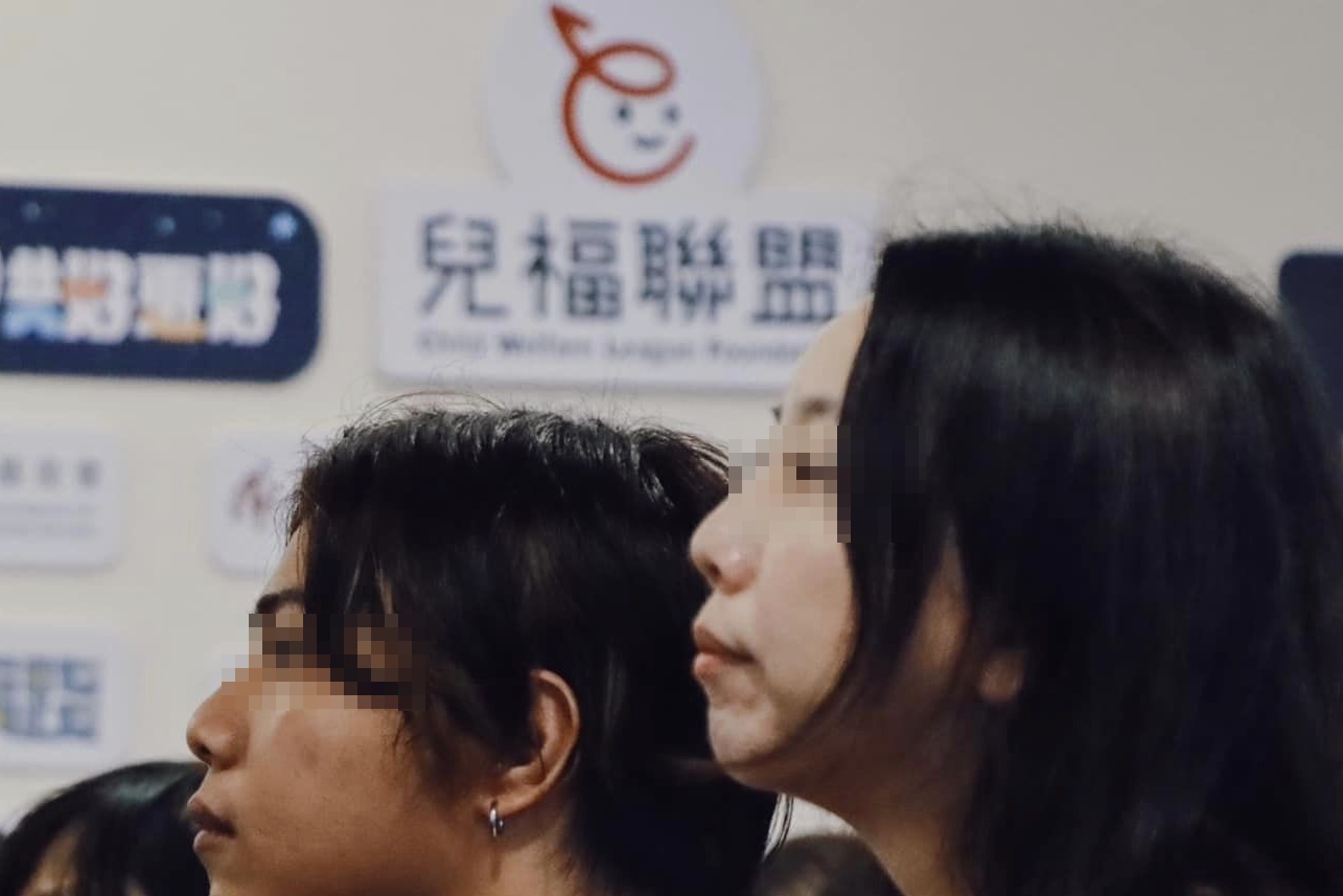 社工複訊完遭上銬後，兒福聯盟發內部信給社工夥伴。（翻攝自兒福聯盟─孩子的守護者臉書）