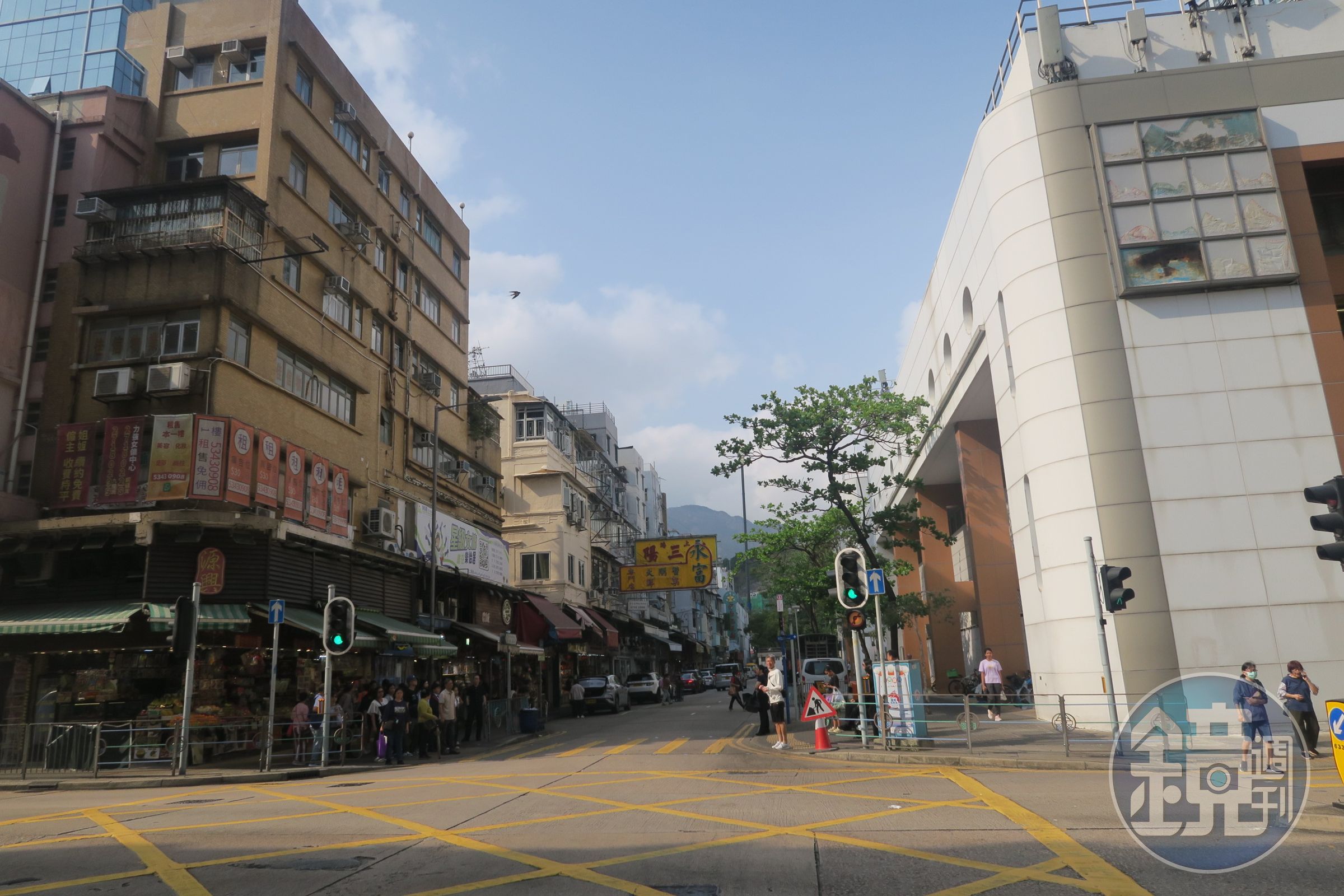 九龍城街市是香港歷史悠久的濕貨市場,歷經百年演變,周遭亦有許多特色商店可以採買。