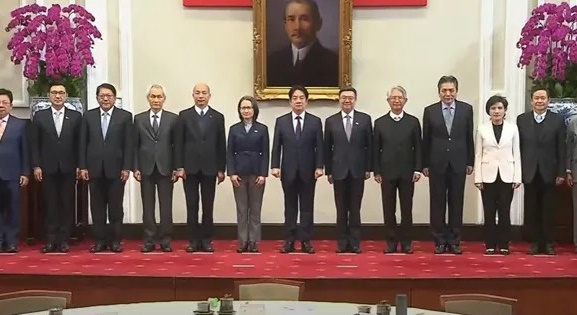 總統賴清德今（10）日召集五院院長在總統府會商。（翻攝自總統直播）