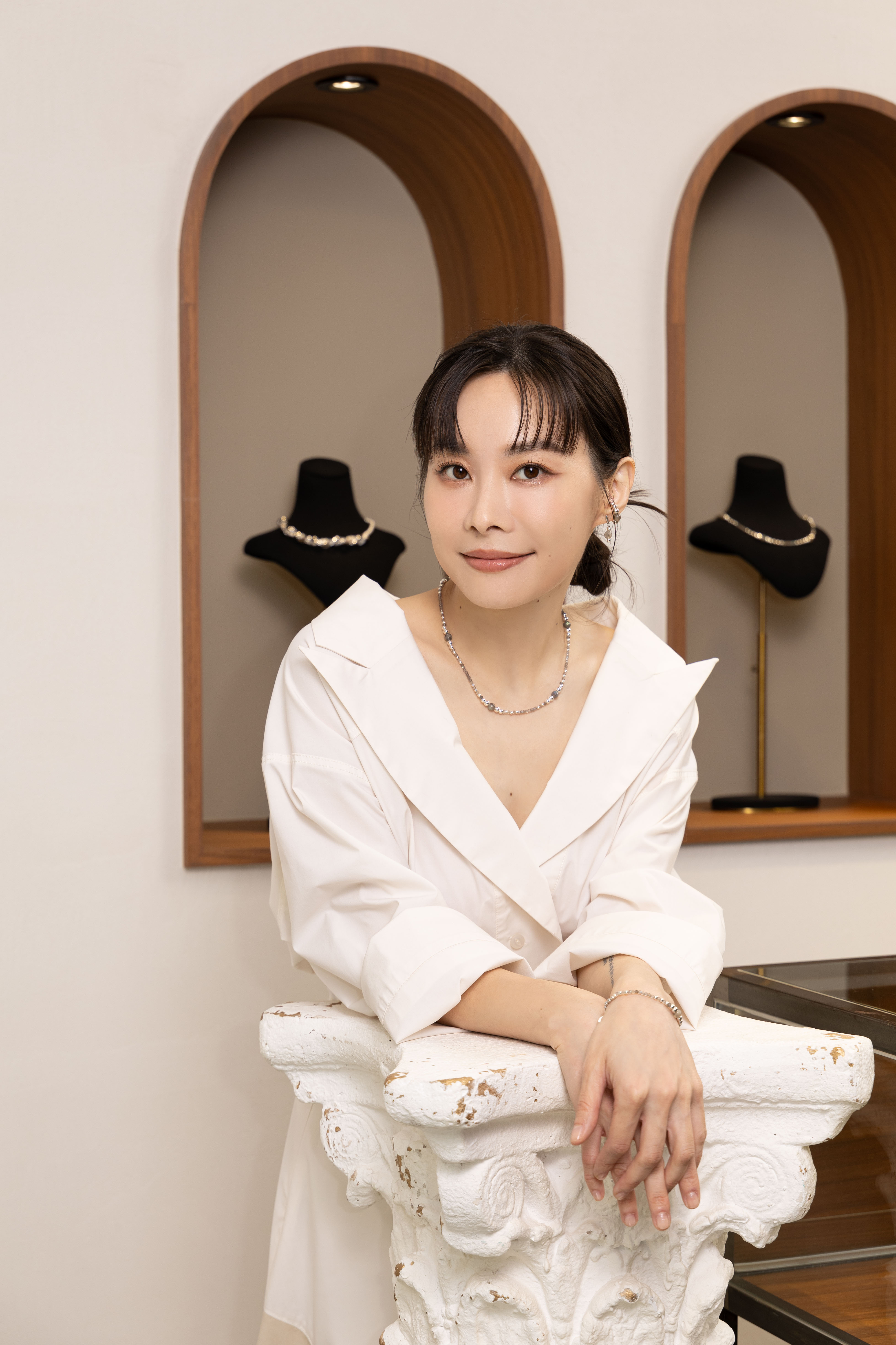 鄭宜農自認這一次的聯名設計，讓她跨越了始終有的選擇障礙。（OLIVIA YAO JEWELLERY提供）