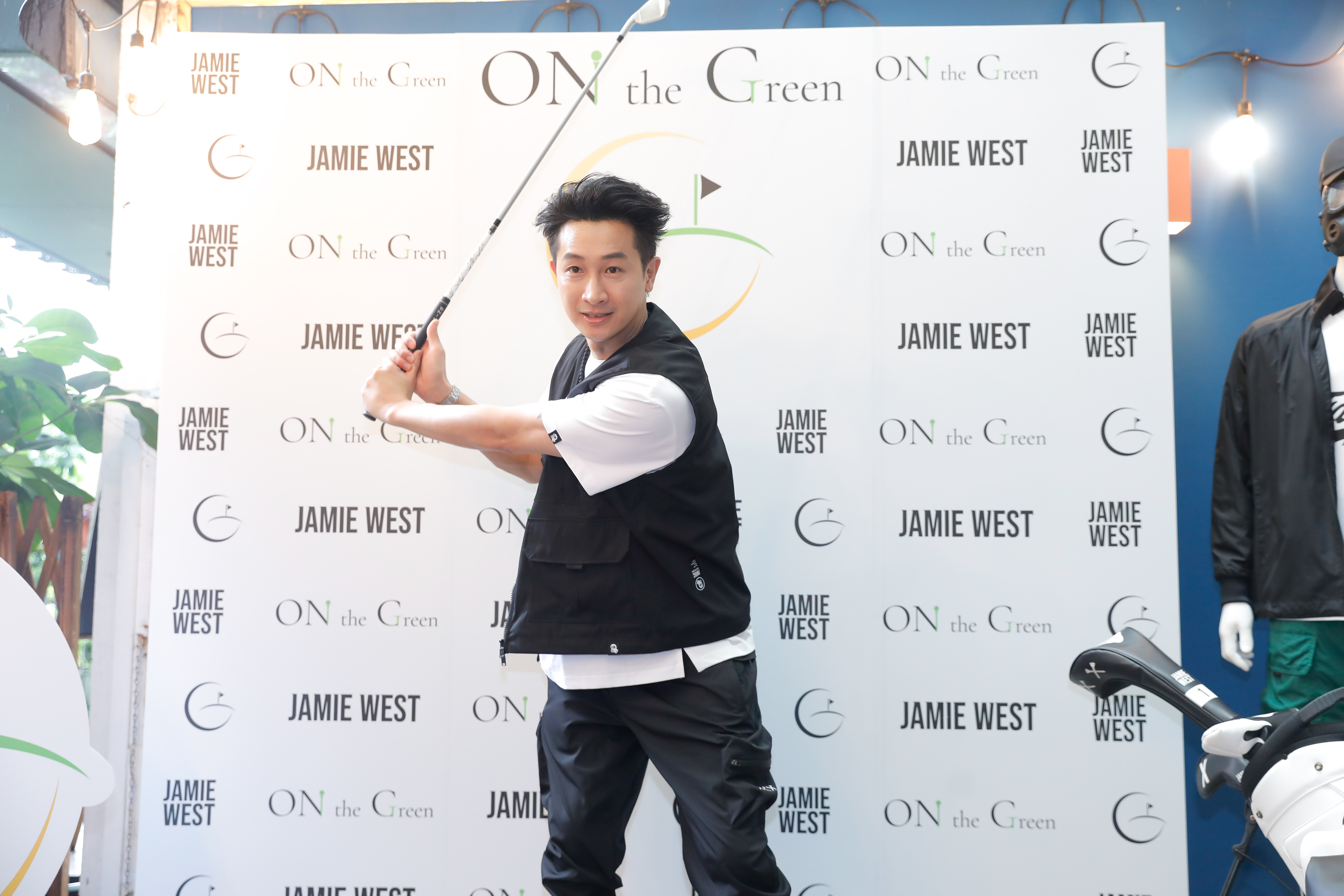 Darren今受邀為韓國高爾夫品牌出席發表會。