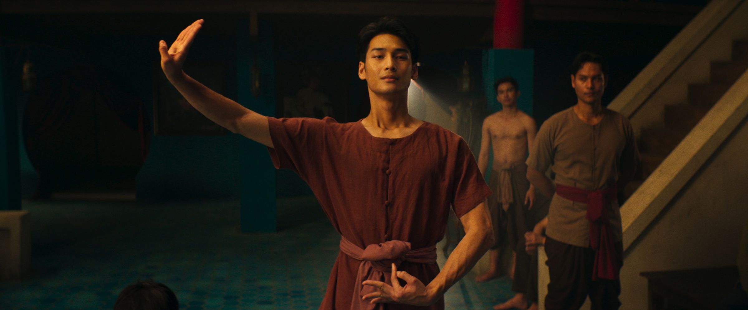 Apo在新片《情牽浮生戲》中飾演為追求表演機會不惜出賣身體的庶民舞者。（天馬行空提供）