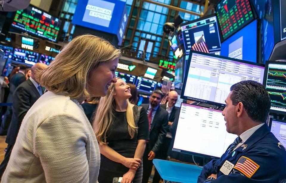 川普宣布暫緩對等關稅後，美股收盤大漲。（翻攝自紐約證交所FB）