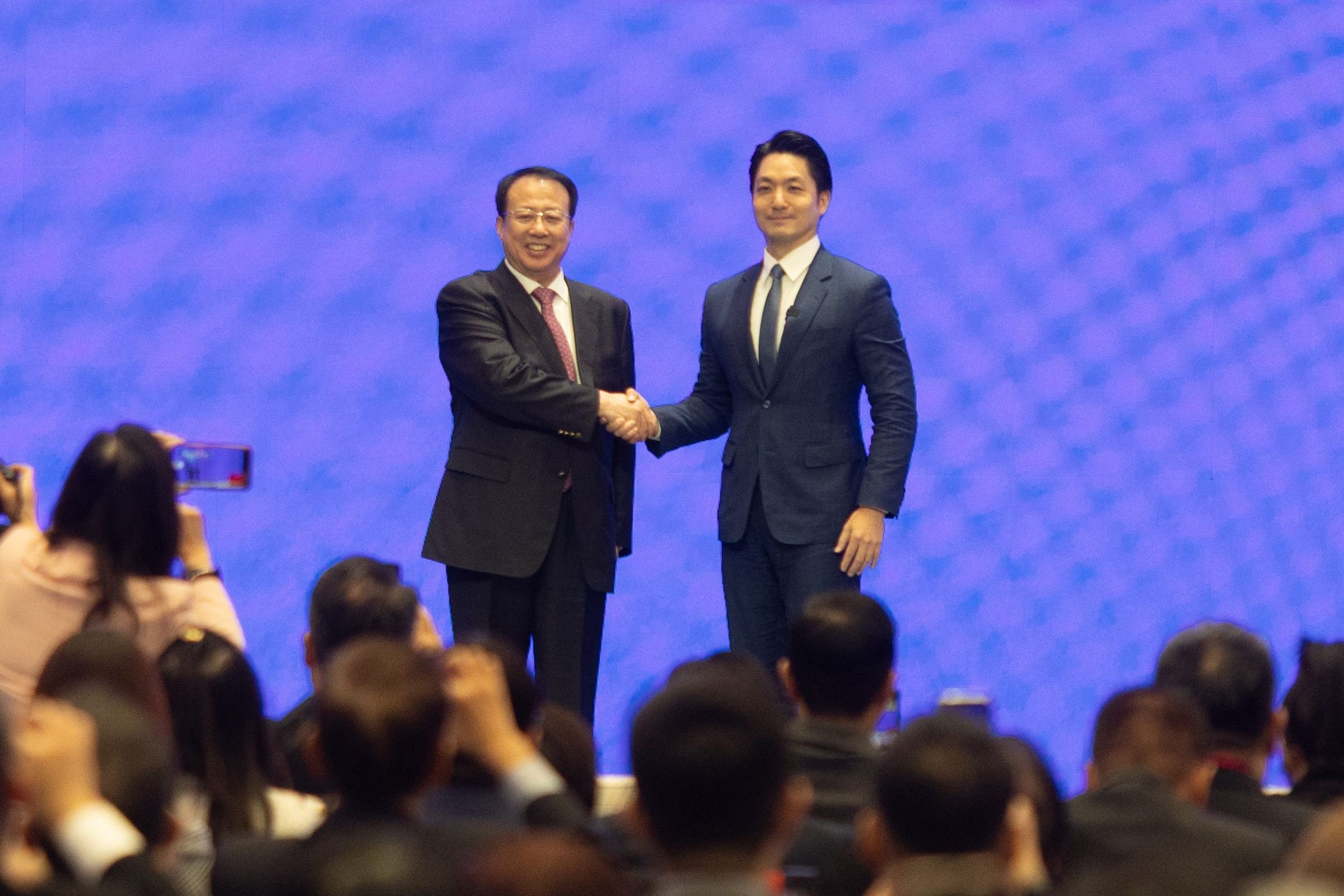 蔣萬安參加完雙城論壇隔日,中國就宣布軍演,陸委會分析對方兩手策略。(北市府提供)