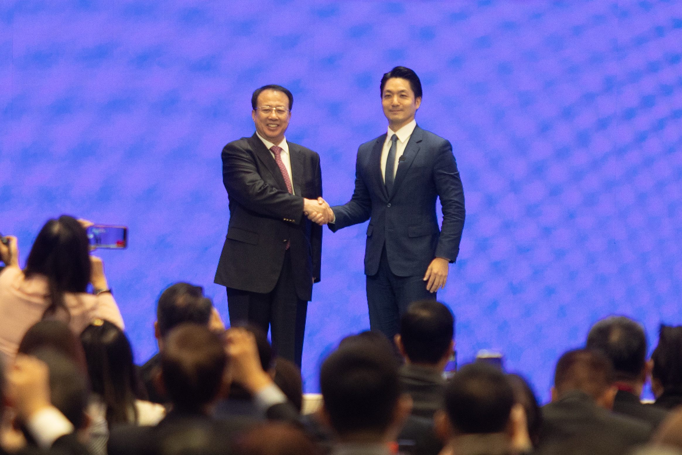 蔣萬安參加完雙城論壇隔日，中國就宣布軍演，陸委會分析對方兩手策略。（北市府提供）
