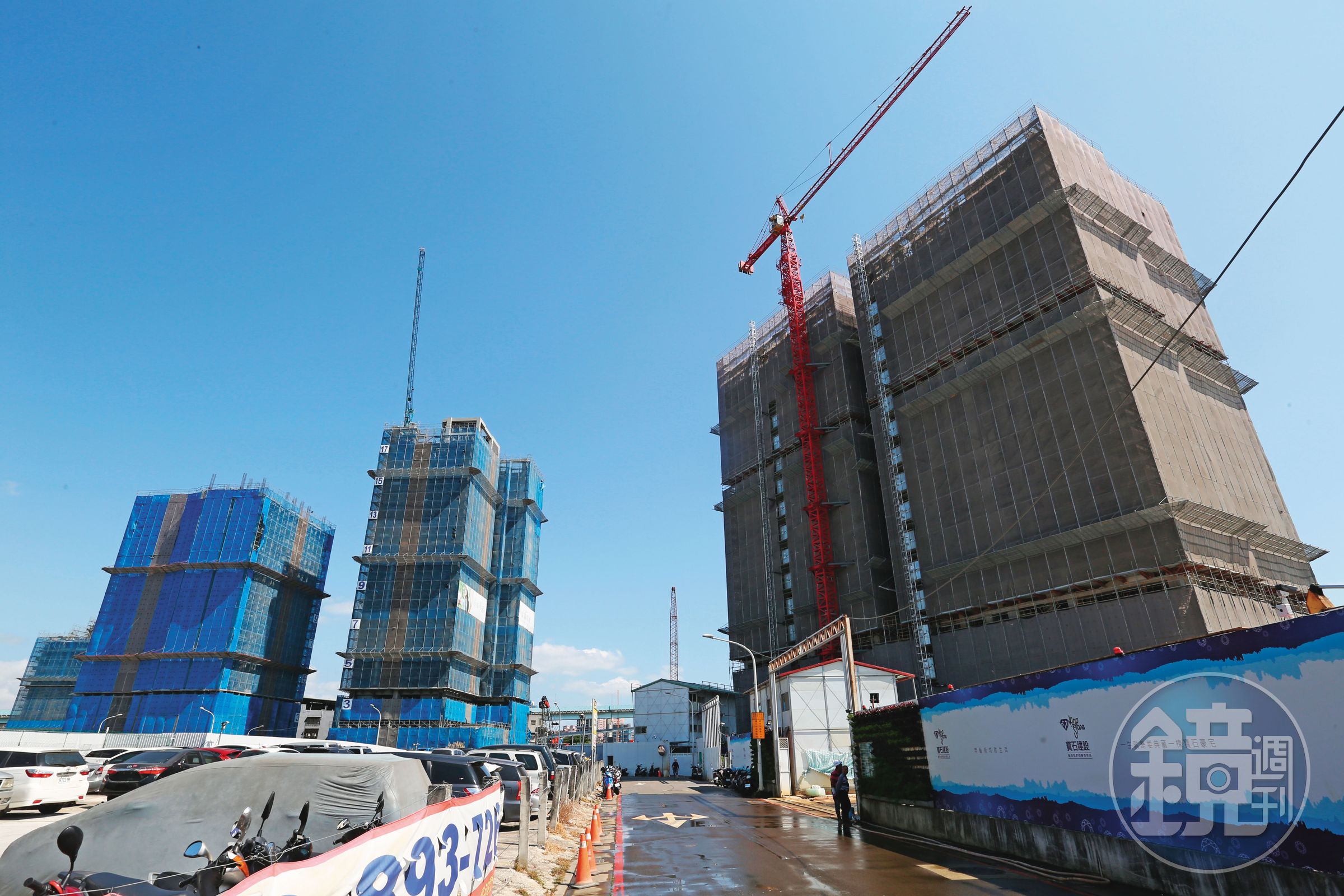 全台不管是蛋黃區、蛋白區,建商都在積極推案蓋房中。