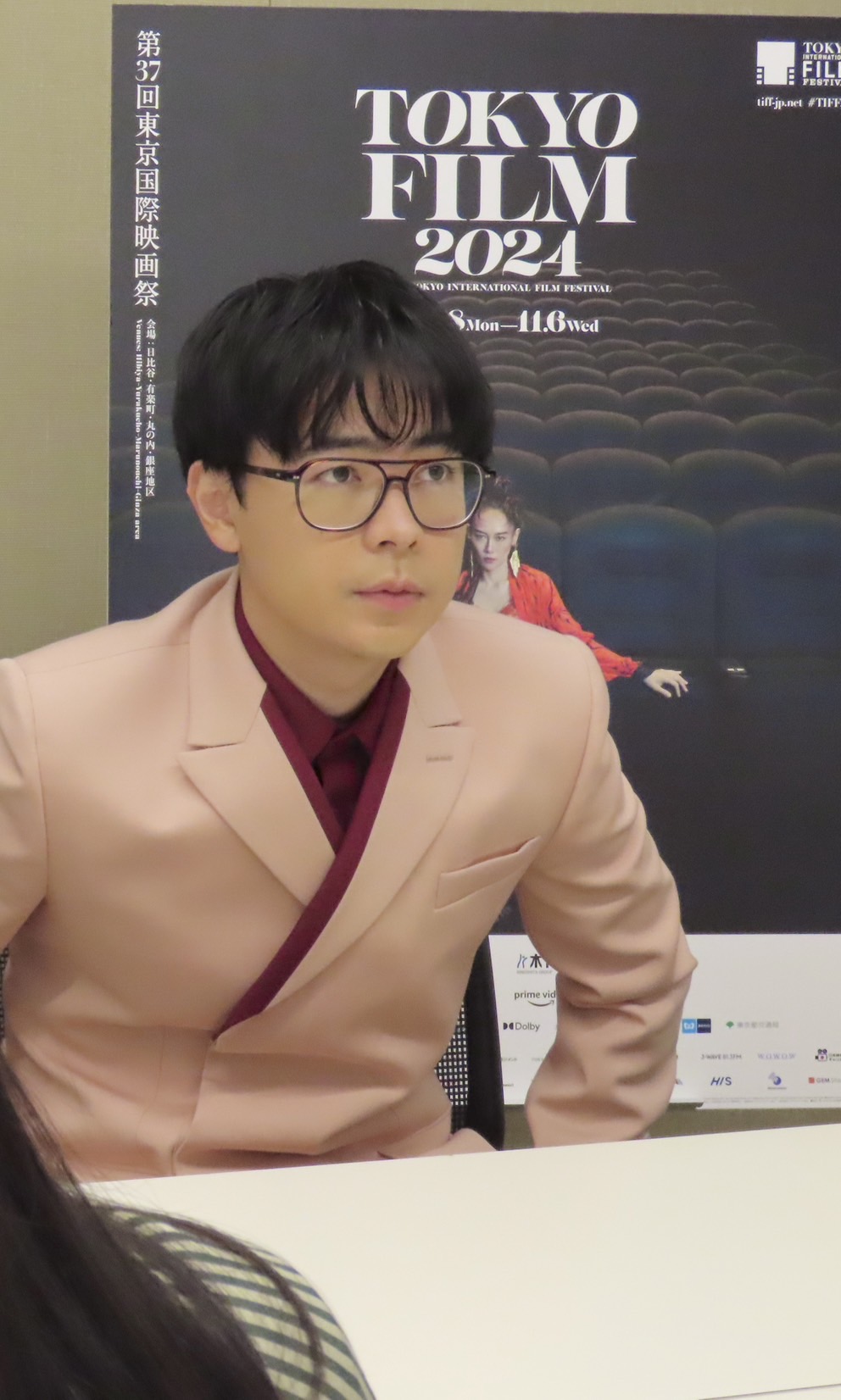 成田凌在東京接受本刊專訪,透露在台拍攝期間因行程滿檔而相當辛苦。