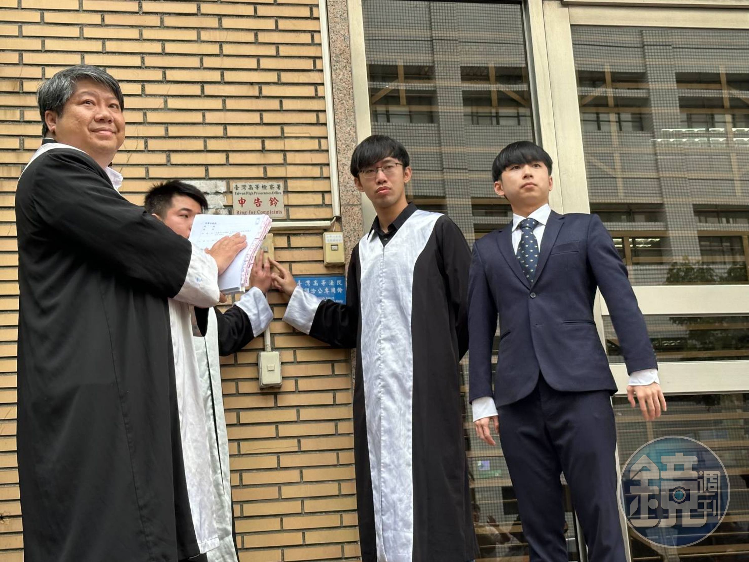 經濟民主連合(經民連)今(3)日赴高檢署告發傅崐萁涉違反外患罪及反滲透法等罪。