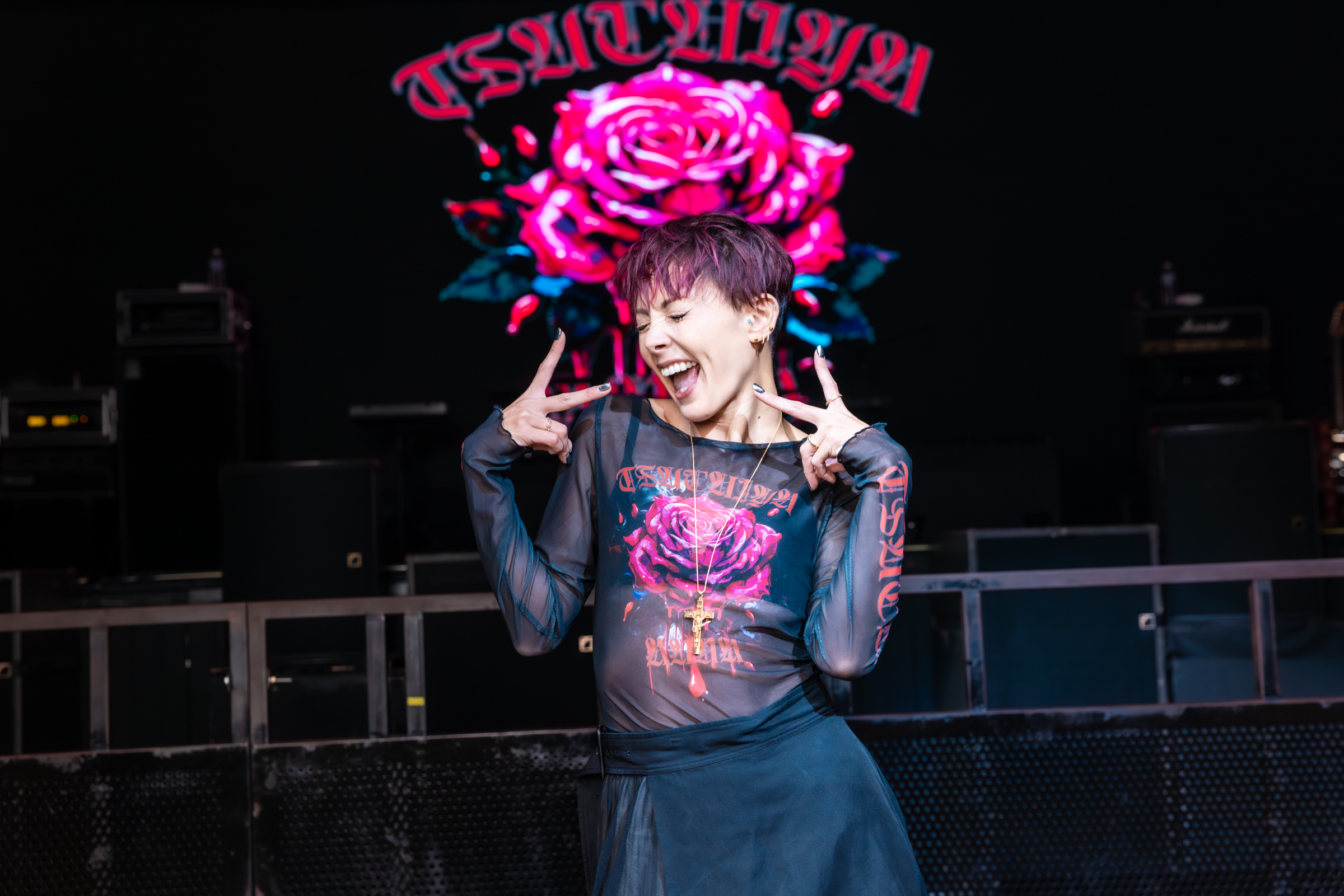 土屋安娜睽違六年來台，難忘醃蛤仔這道小菜，更自招「365天都要喝酒的我，吃這個當然有配酒。」（給樂音樂提供）