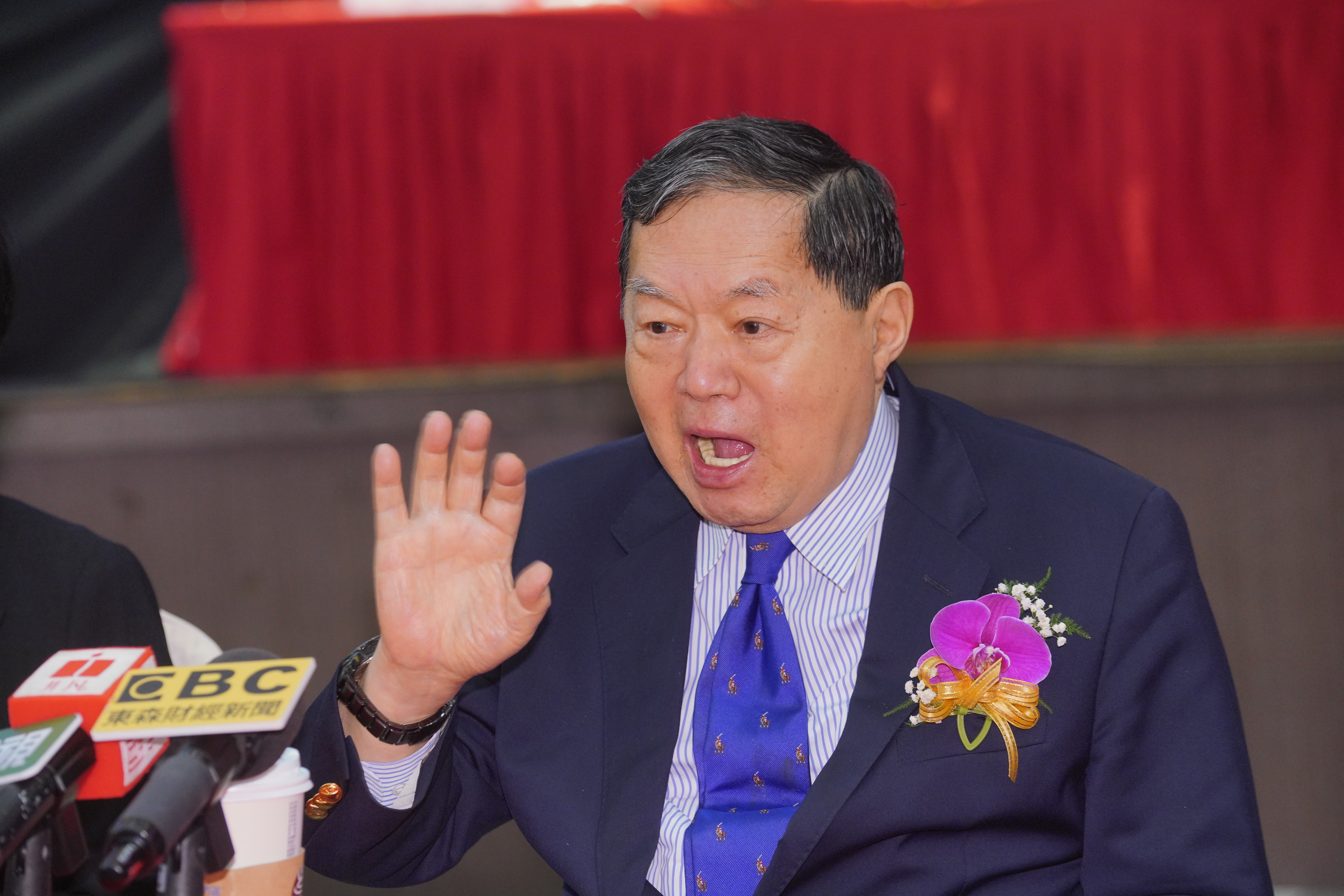徐旭東將以AI做大遠傳市場，強調不計大小只做最好。
