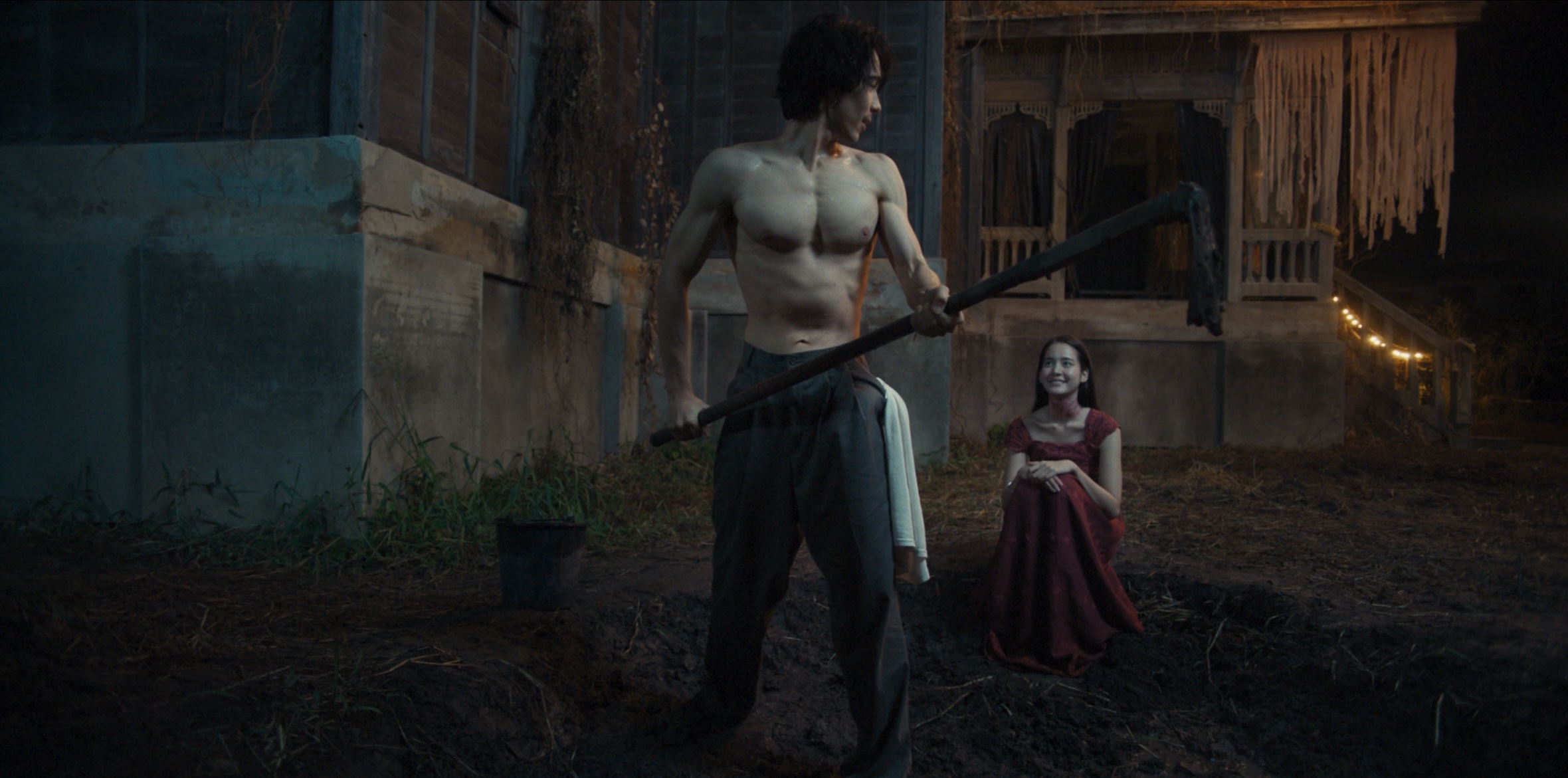 乍看身形偏瘦的Gee，脫下上衣卻露出壯碩肌肉。（威視電影提供）