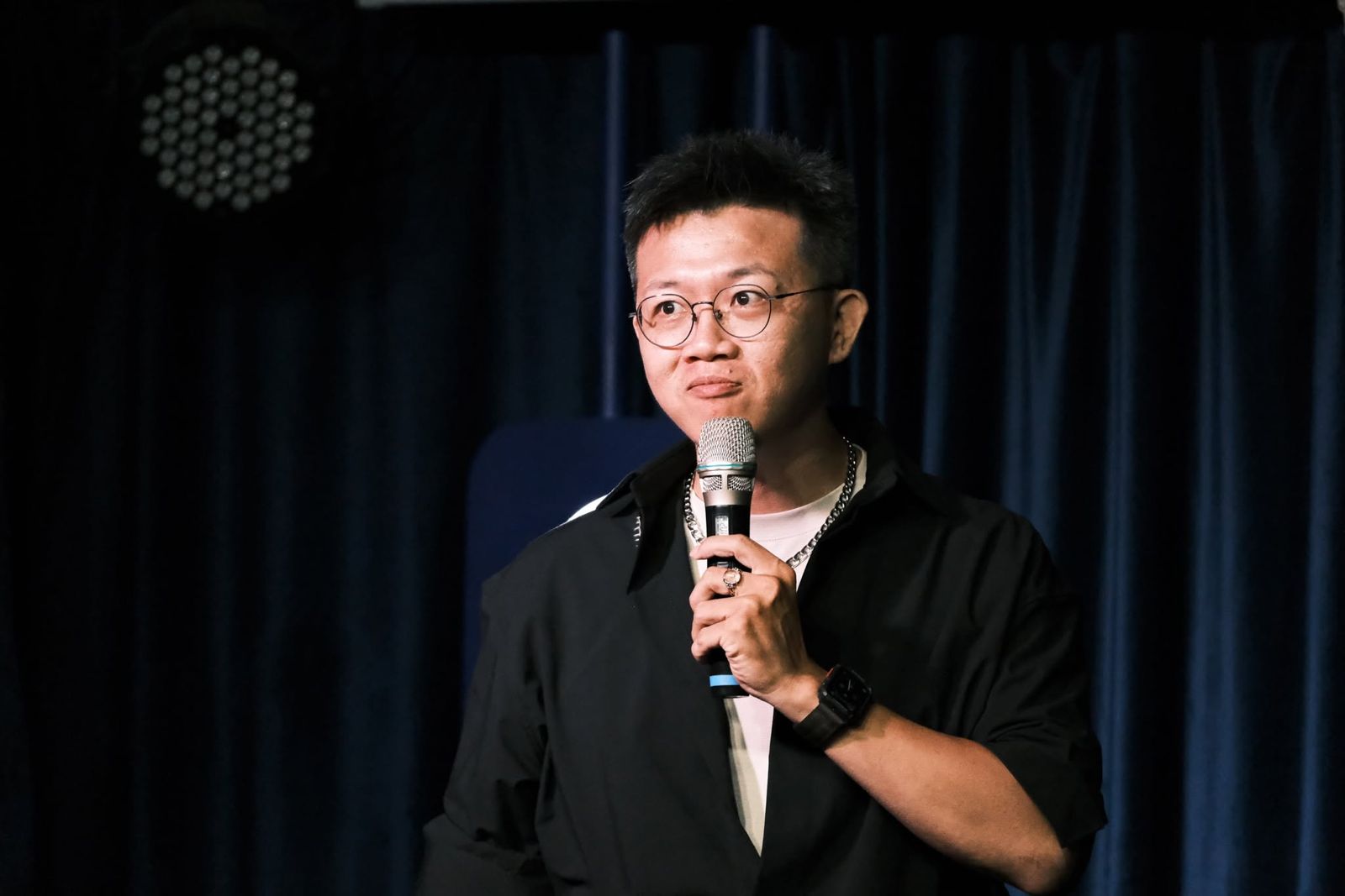 被網酸自導自演!黃逸豪回應跨境鎮壓 再點名傅崐萁:你到底要不要立法