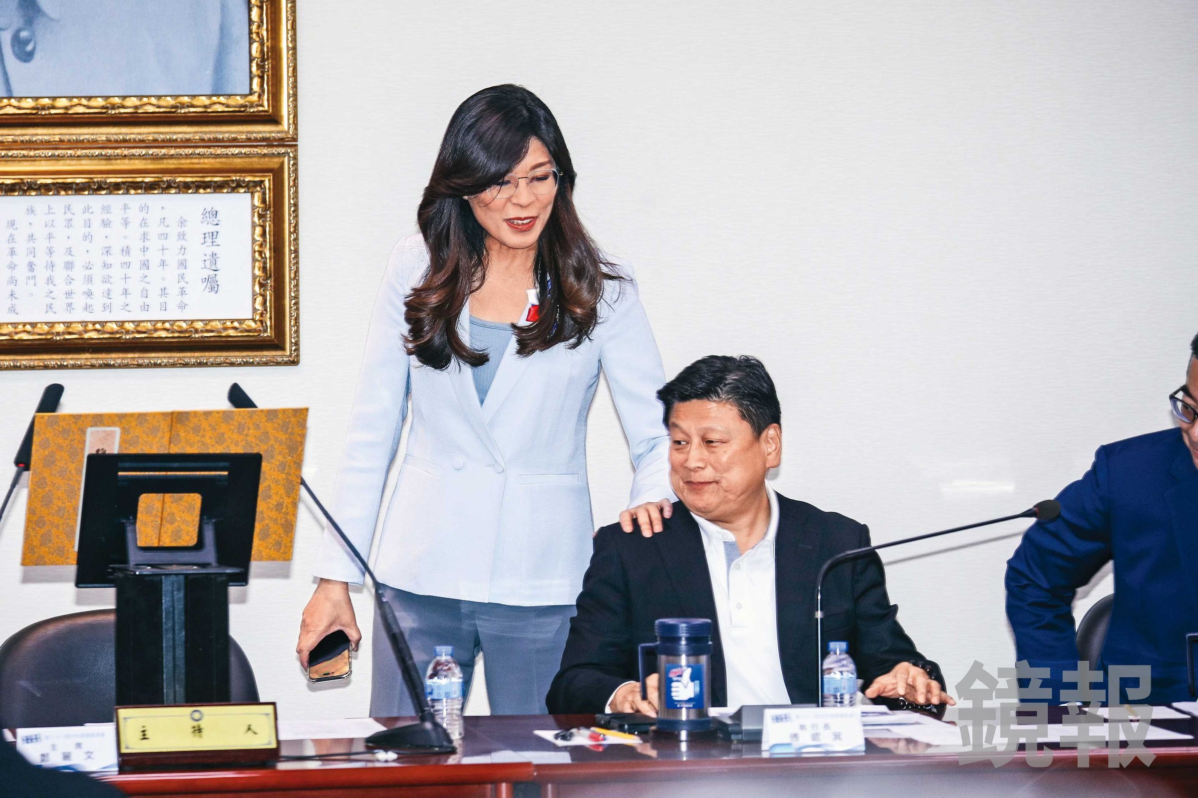 選舉將近，國民黨卻因派系及路線問題陷入內部分裂。（鏡報鄒保祥）