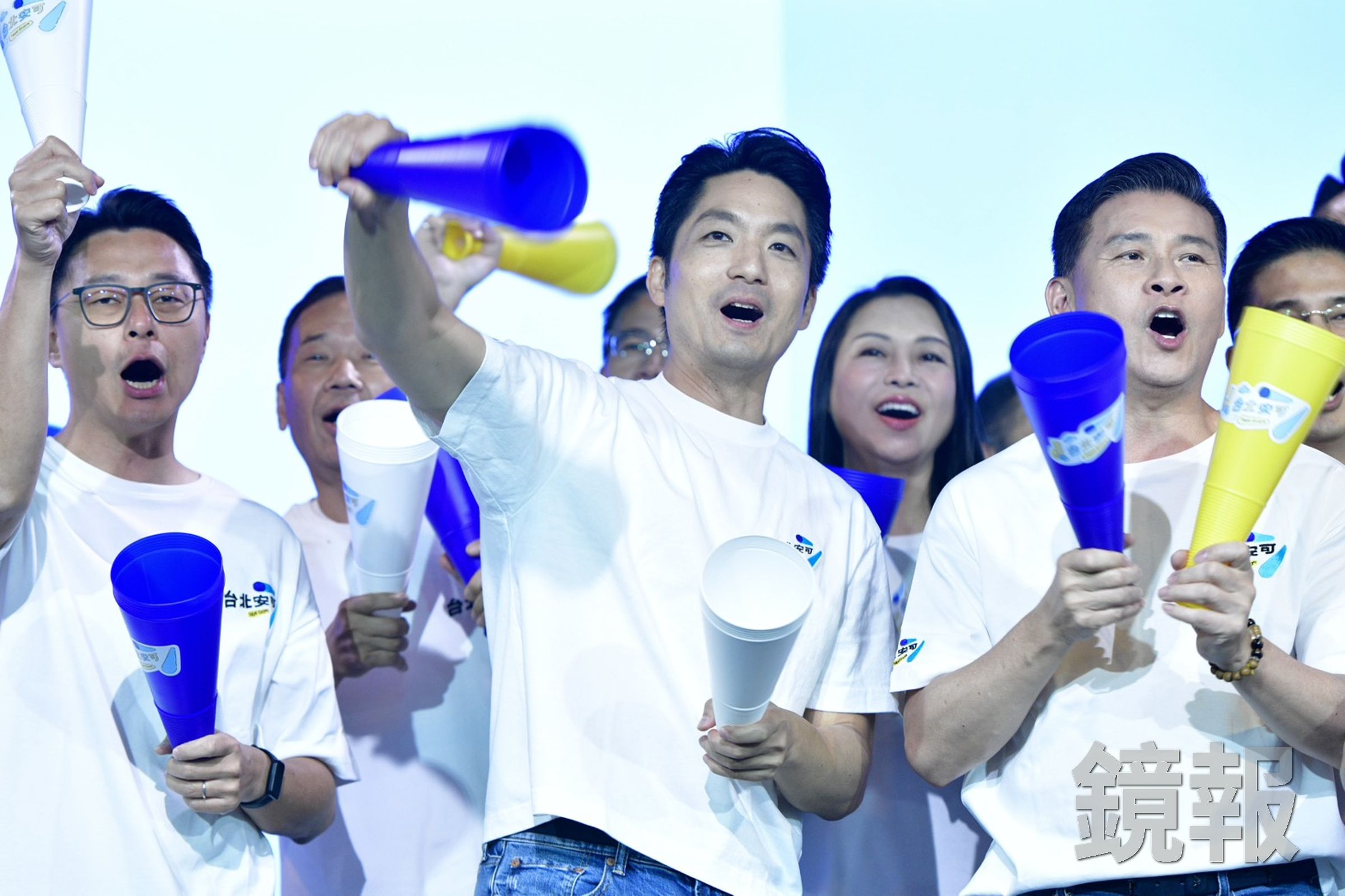 蔣萬安的競選主題曲MV接連引發爭議,今調整畫面後重新上架。(鏡報李智為)