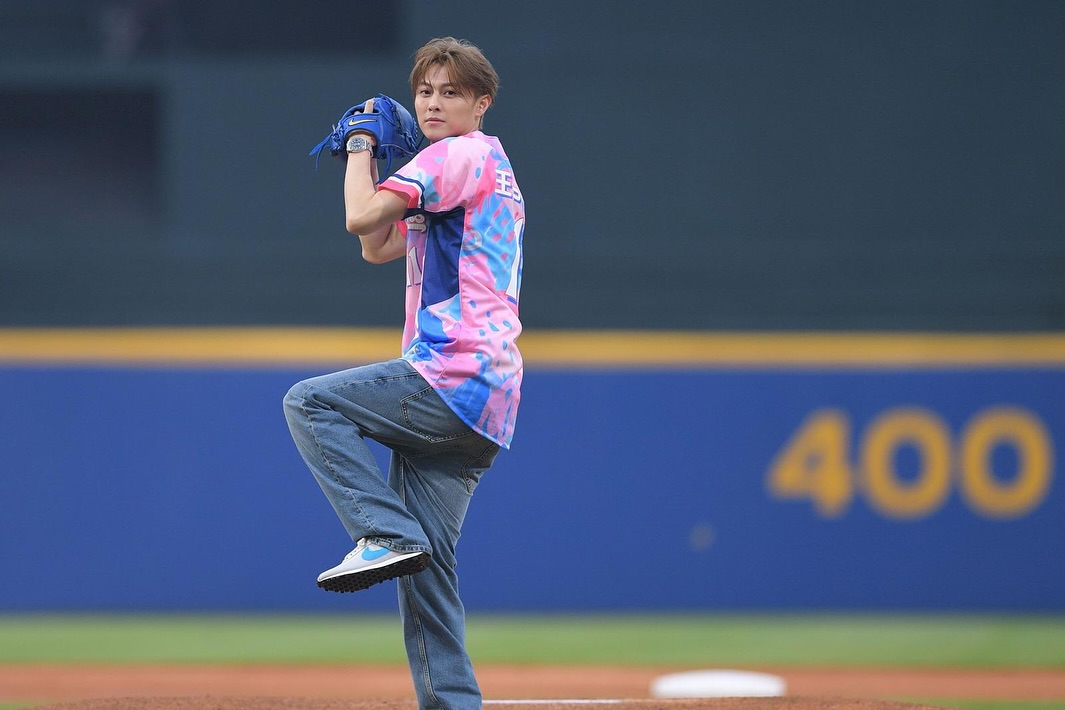 王子曾被鄰居投訴開趴擾鄰。（翻攝自王子臉書）