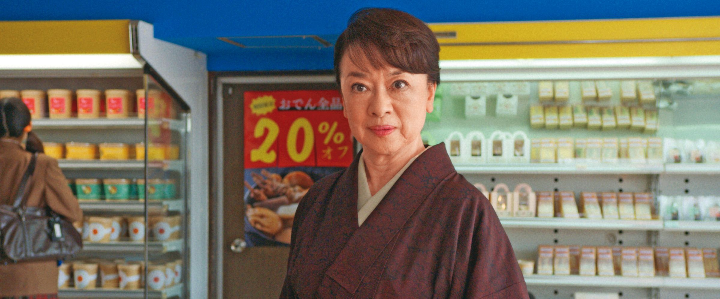 翁倩玉在《桑妮:AI管家》有很多顛覆性的演出,從英語口條、戲路到形象,完全不按牌理出牌,非常搶戲。(Apple TV提供)