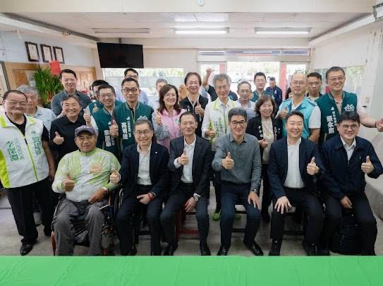 立委劉建國日前邀請交通部長陳世凱率隊南下雲林實地了解「斗六市區鐵路高架化」計畫。（劉建國辦公室提供）