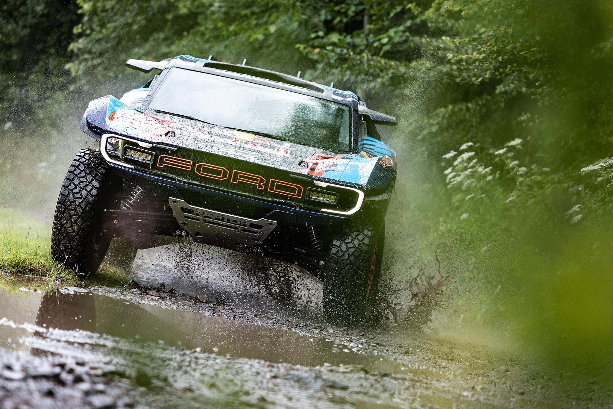 【國外新運】推全新戰駒挑戰榮耀　FORD Raptor T1+時隔五黏再戰達卡拉力賽