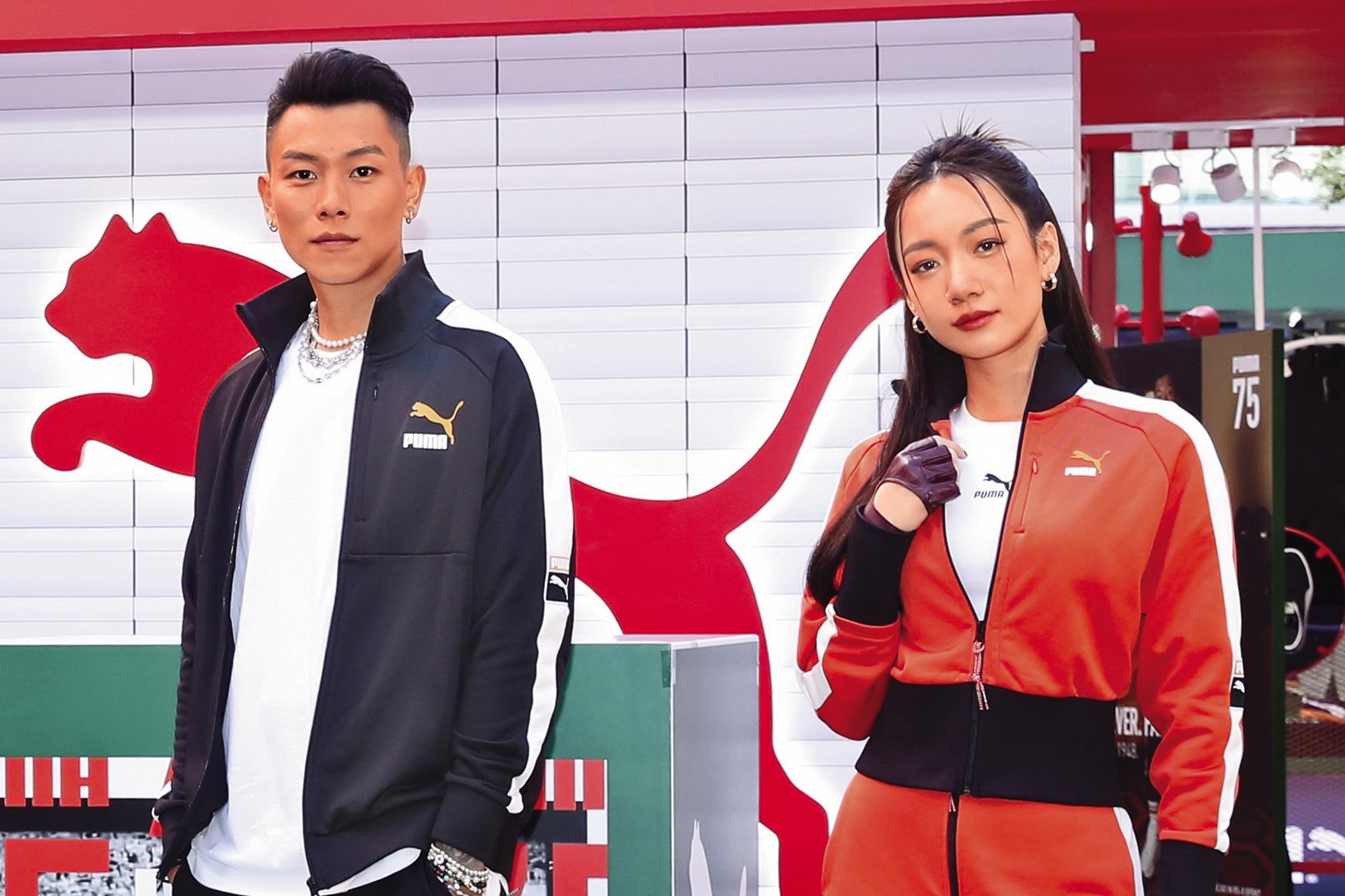 2023年時，瘦子（左）和吳卓源（右）同台，維持一片表面的和平，沒想到其實私下暗潮洶湧，而且牽涉多人。