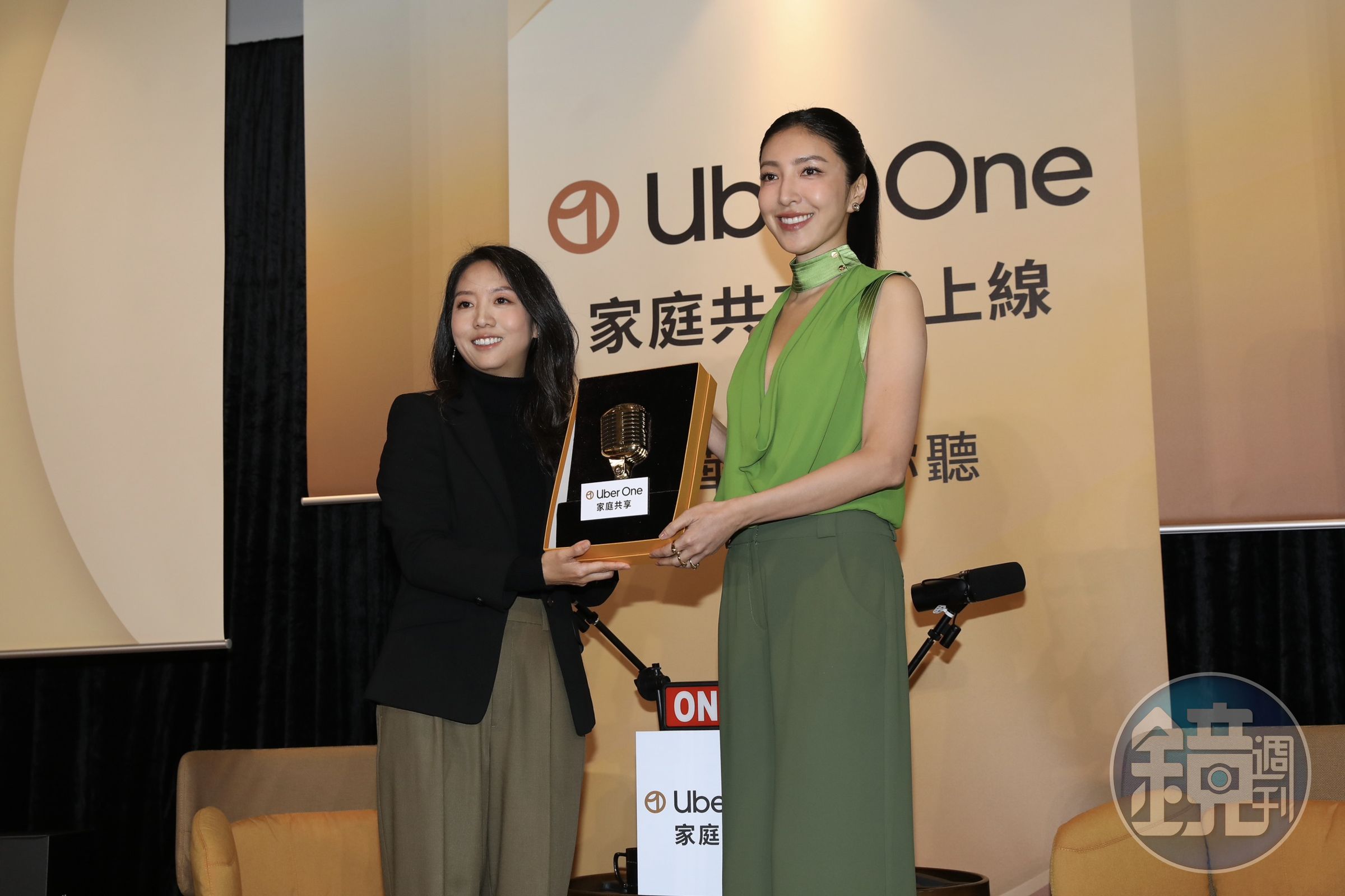 Uber One家庭共享服務12日上線,同時也是Uber Eats台灣總經理李佳穎(左)任內最後一個公開記者會活動,右為代言人楊謹華。