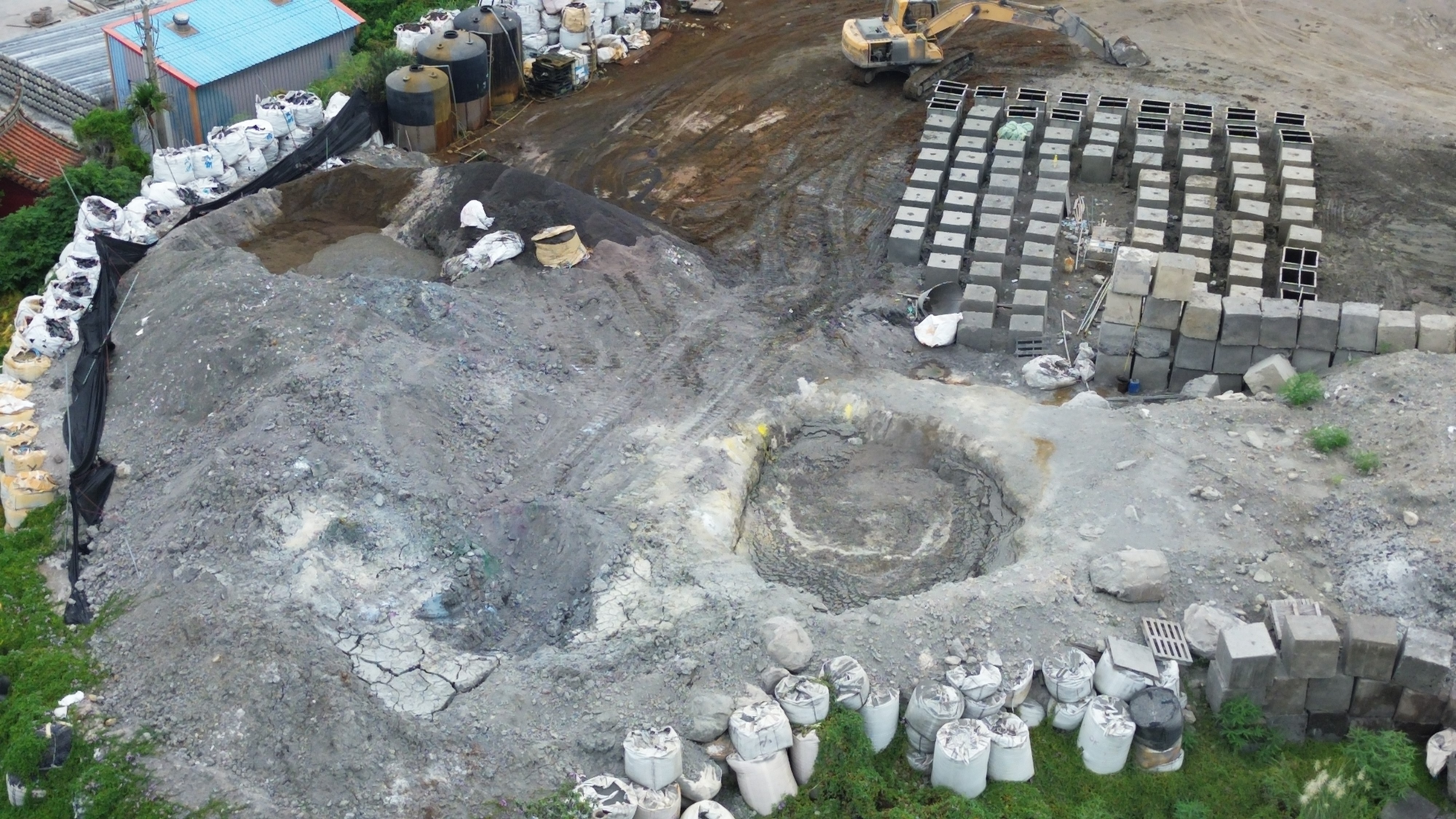 魏男承租苗栗縣苑裡鎮一處偏僻土地,占地面積約5,100平方公尺。(保七總隊提供)