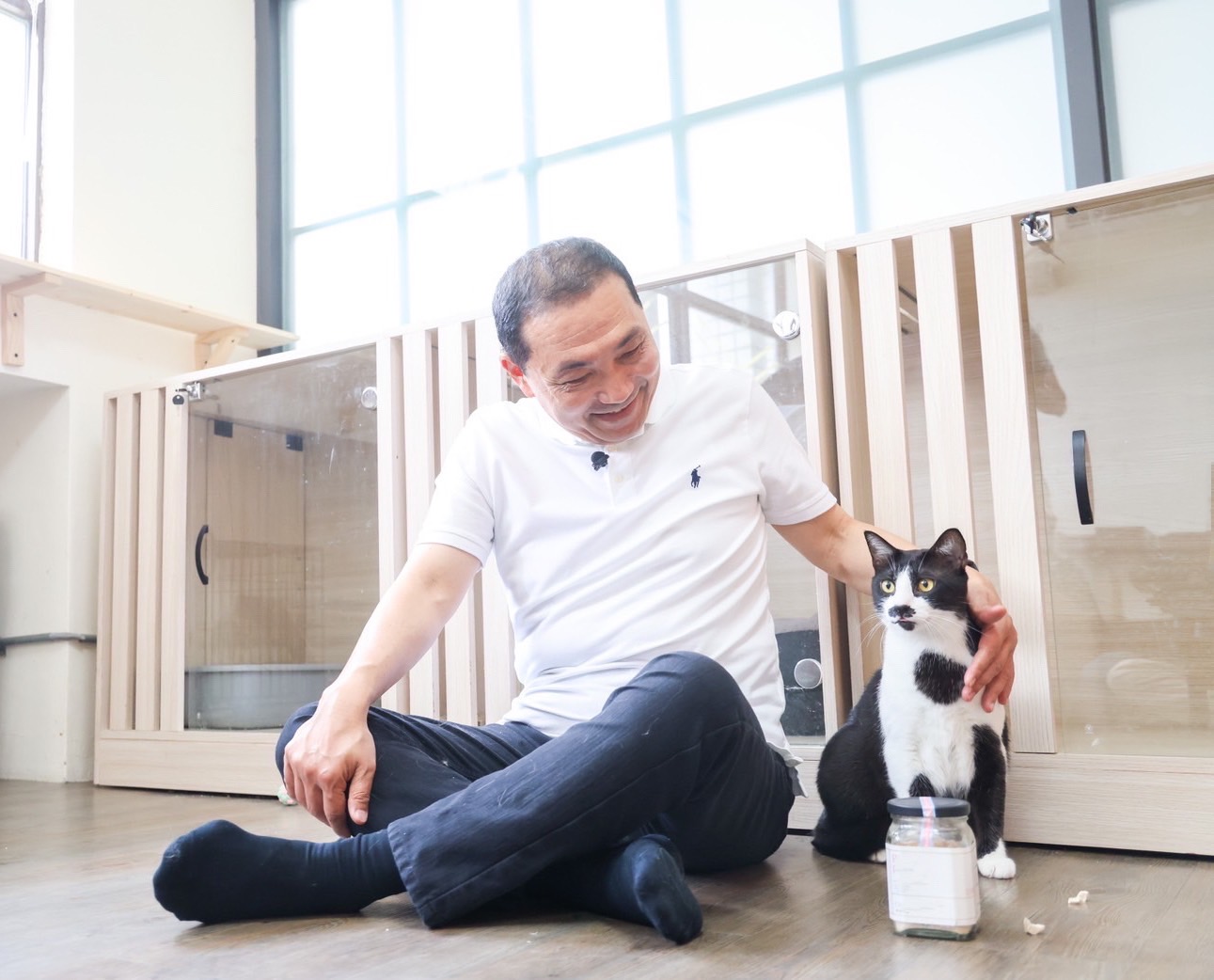 侯友宜提出「6大寵物政策」，上任後要幫喵星人蓋專屬運動中心。（翻攝自侯友宜臉書）