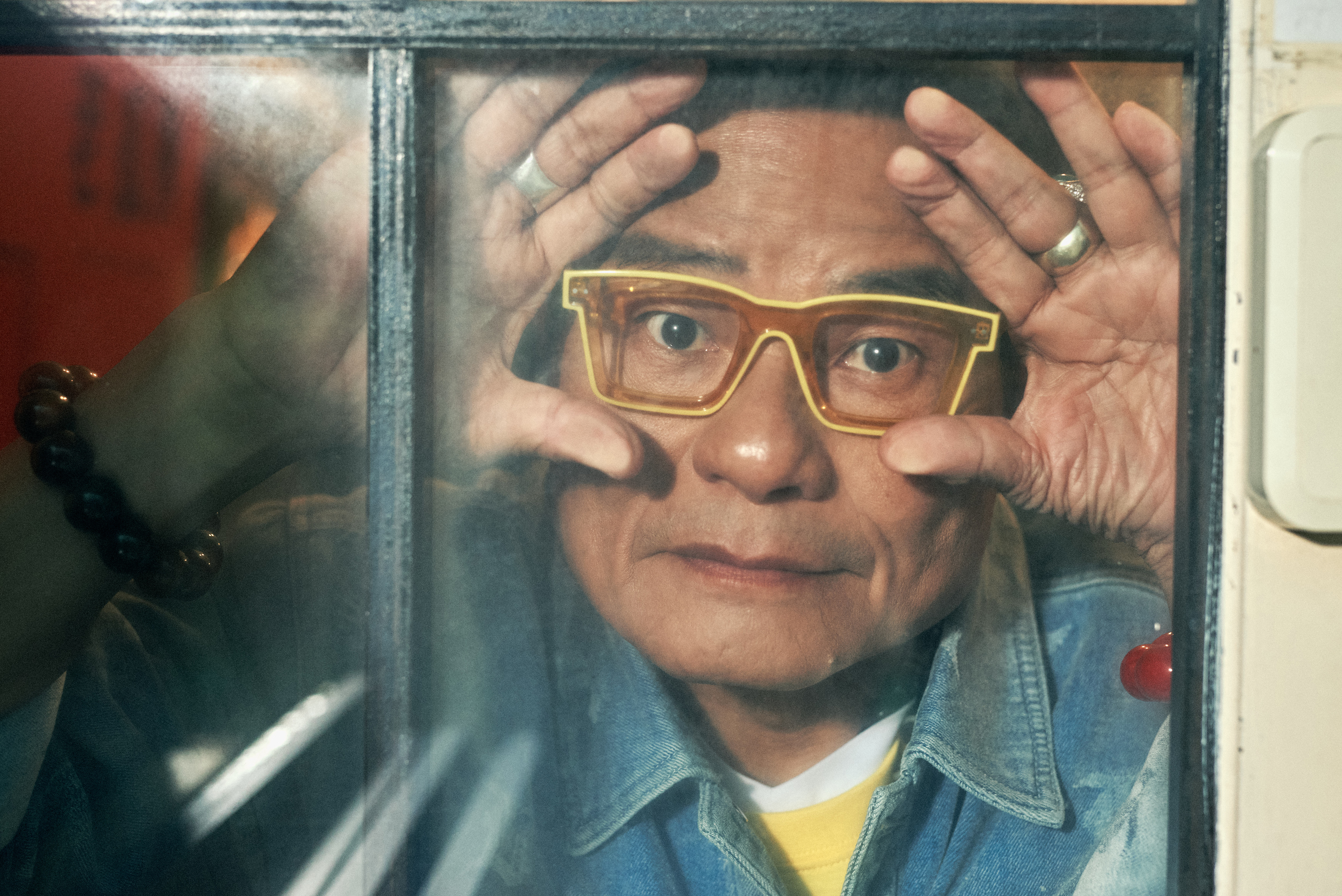 許效舜看世界很透澈,他要打破年齡限制,繼續在各種角色中貢獻自己並幫助別人, 用喜感和生命正能量做對的事。