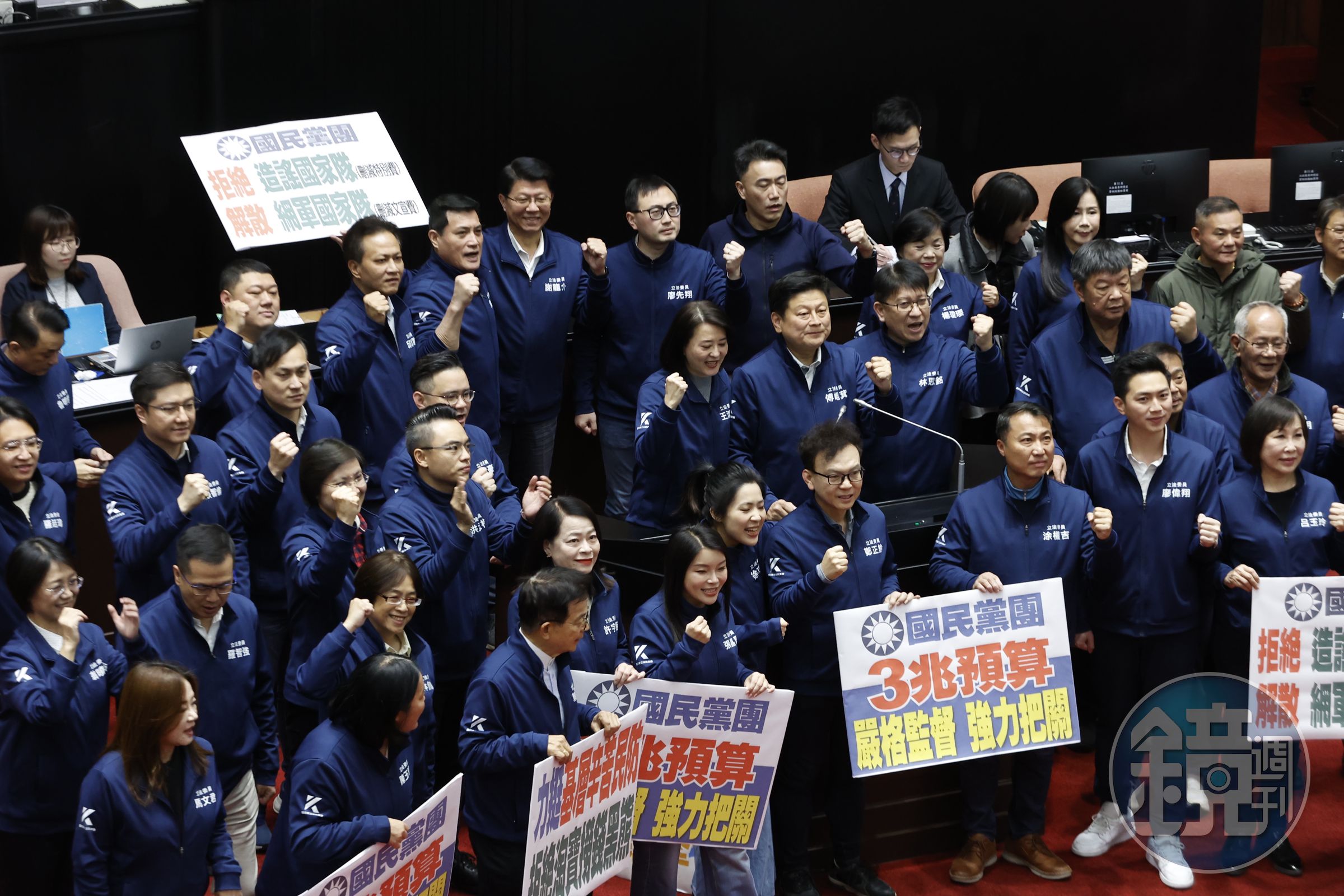 國民黨與民眾黨原本打算大幅刪減政府總預算,引起許多反彈,雖整體降低刪減預算,但有些刪減內容仍讓人感到傻眼。