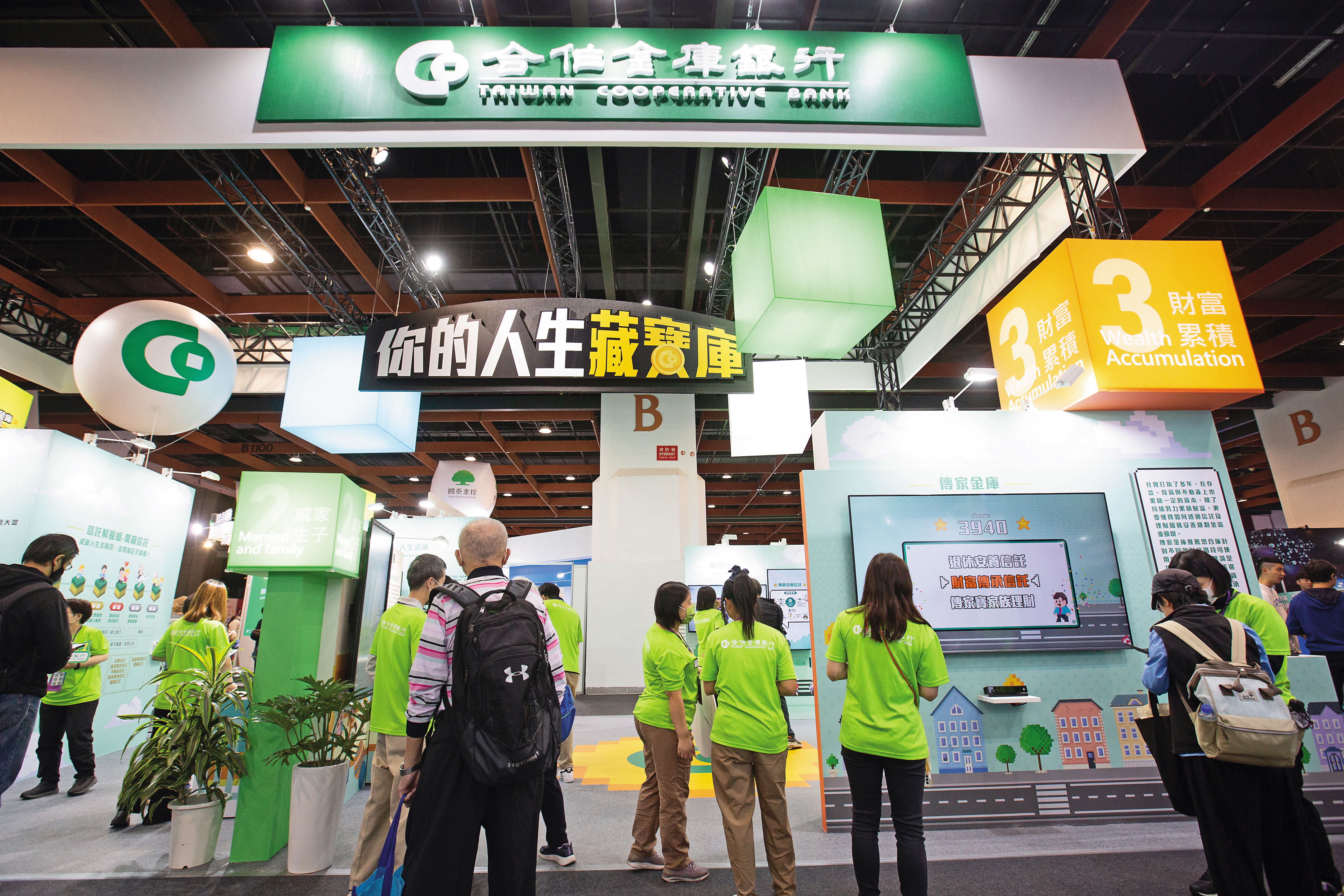 寶爸認為，合庫金股價、配息皆穩定，適合當長期股東。
