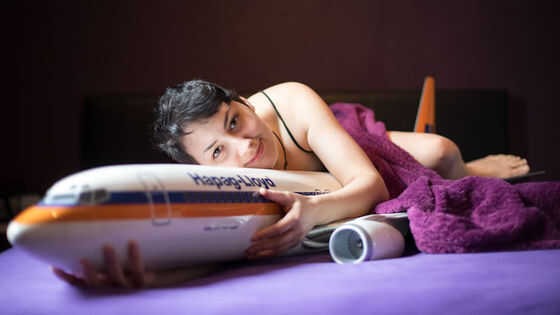 她與波音737-800「熱戀9年」還做愛，宣布分手了。（翻自IG）