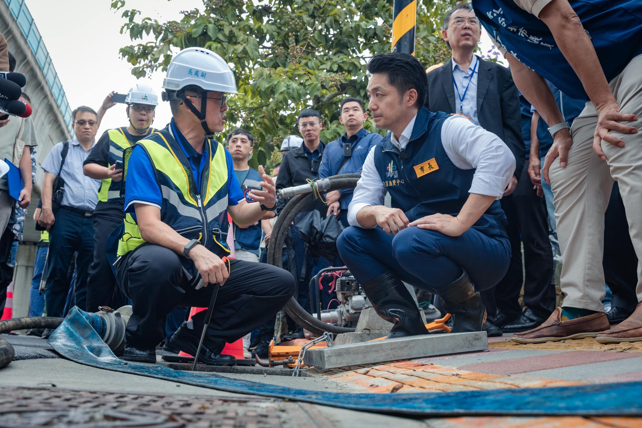 強颱山陀兒來襲，蔣萬安視察防颱工作。（翻攝蔣萬安臉書）