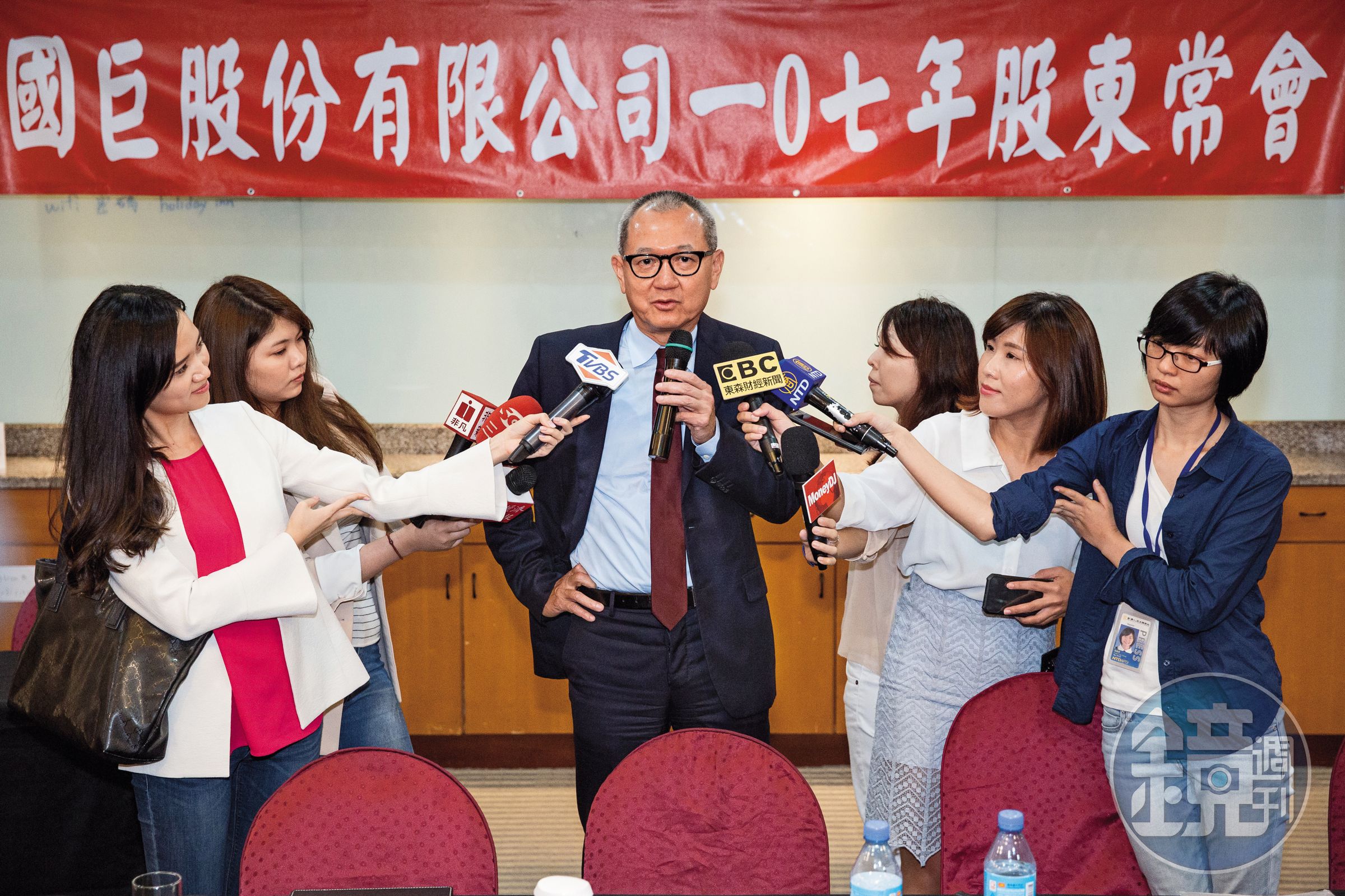 2018年國巨股價從高檔滑落，小畢逮到機會一路做空，賺到一大桶金。圖中為國巨董事長陳泰銘。