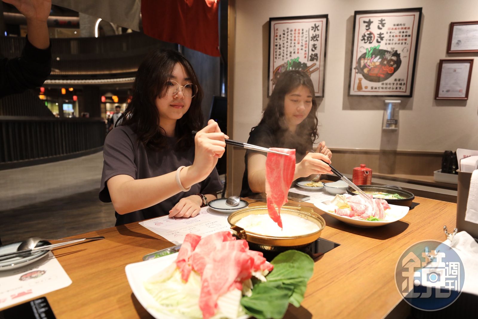 繼台中漢神和新光三越A4展店後，在竹北大遠百推出民生餐飲，包括季樂和牛鐵板燒和牛喜壽喜燒水炊鍋。