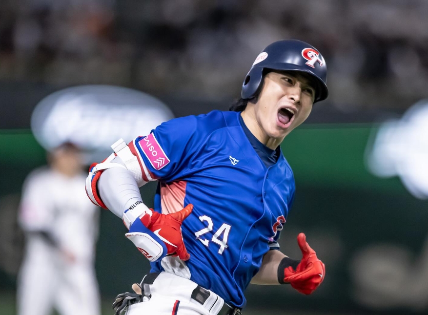 去年帶領台灣隊在12強棒球賽奪冠的MVP「台灣隊長」陳傑憲，入圍運動精英獎「最佳男運動員獎」。（翻攝自世界12強棒球錦標賽臉書）