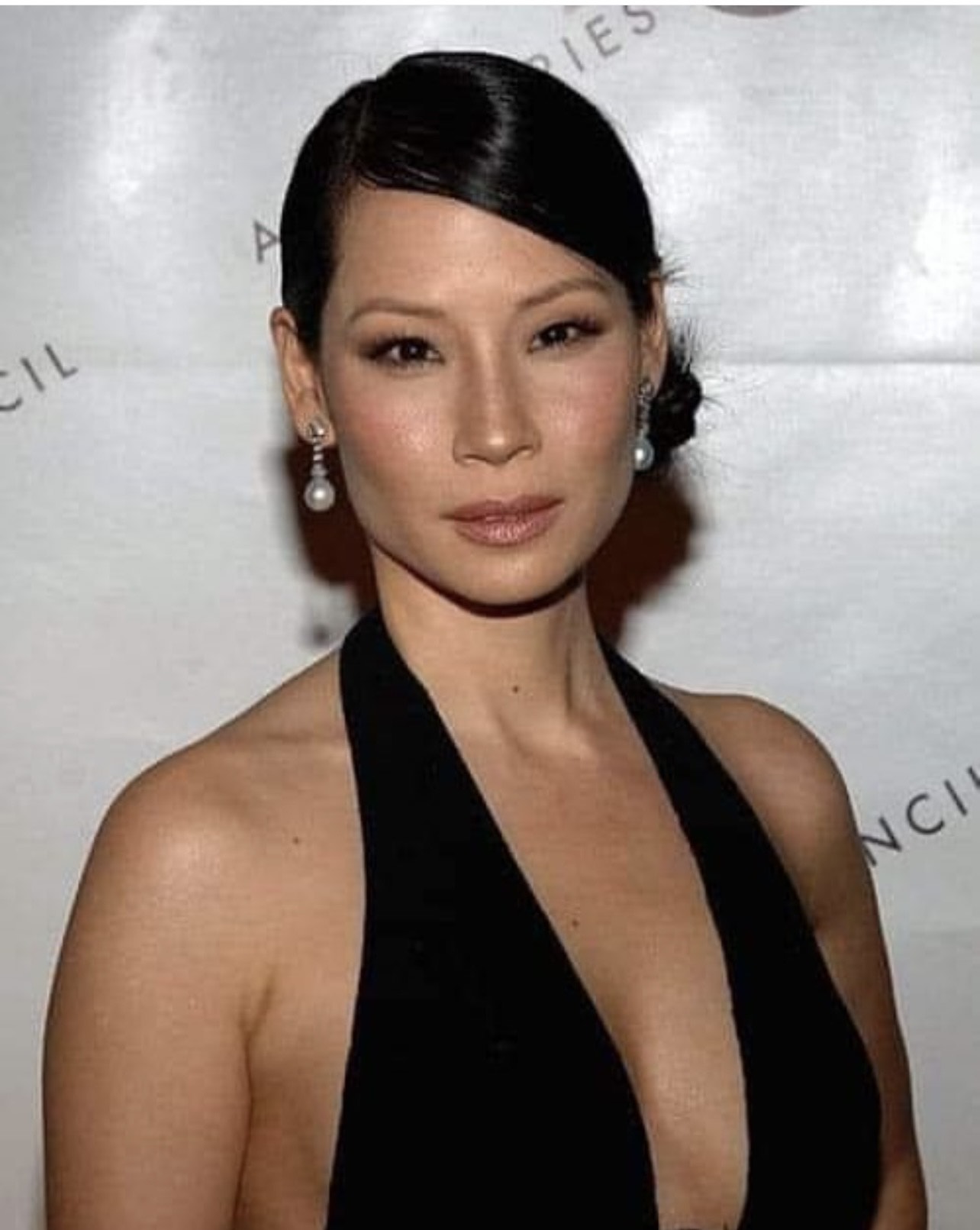 劉玉玲48歲時突然在IG宣布自己當媽了，靠著代理孕母順利產出一子。（翻攝自劉玉玲IG）