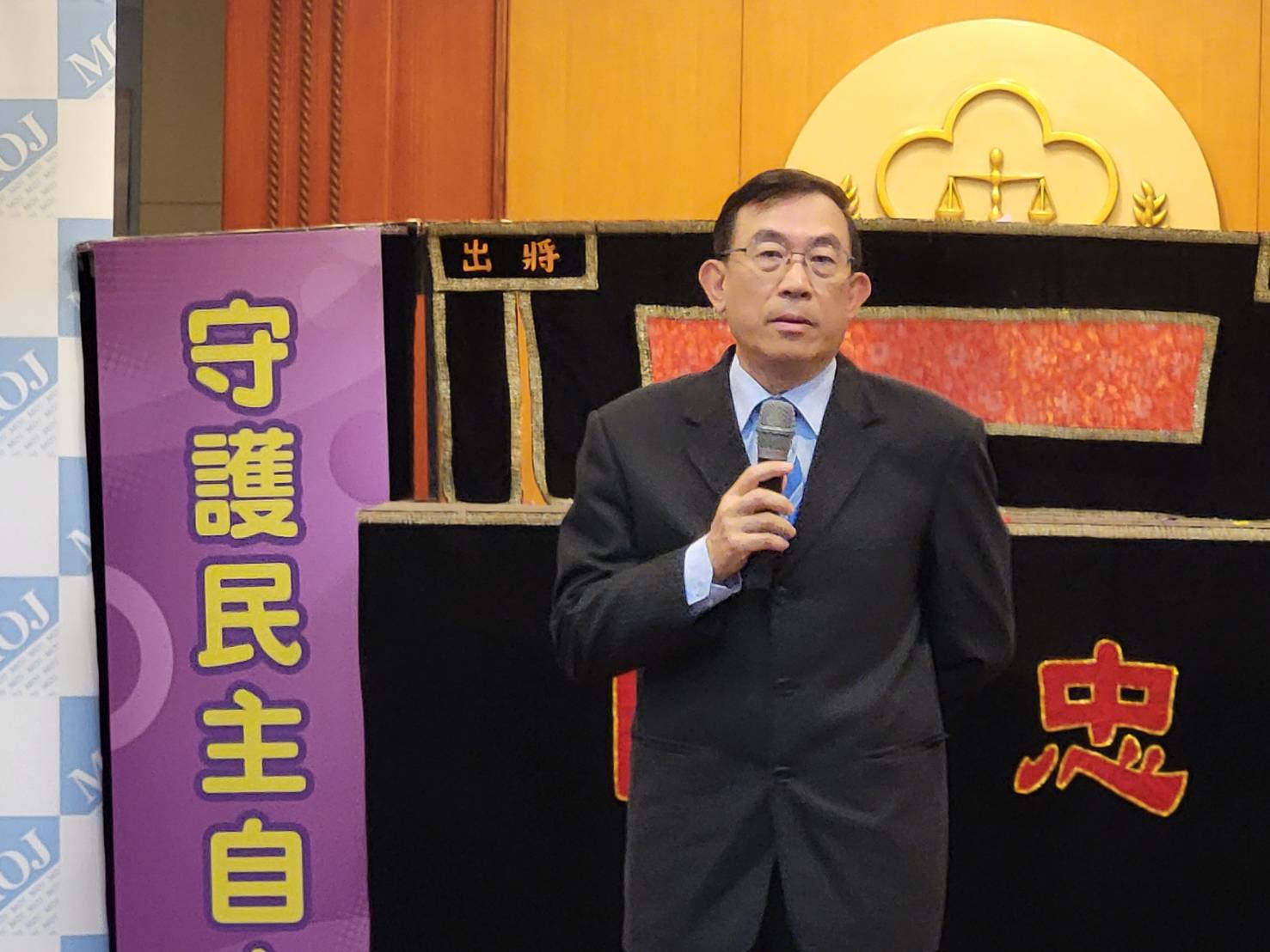 法務部次長蔡碧仲出席「反賄選逗陣來、反介選為將來」宣示記者會。