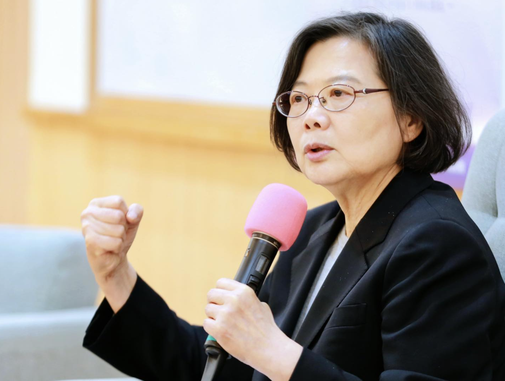 蔡英文日前到東吳大學演講，提到回到自己以前任教的學校，有一種很特別的感覺。（翻攝自蔡英文臉書）