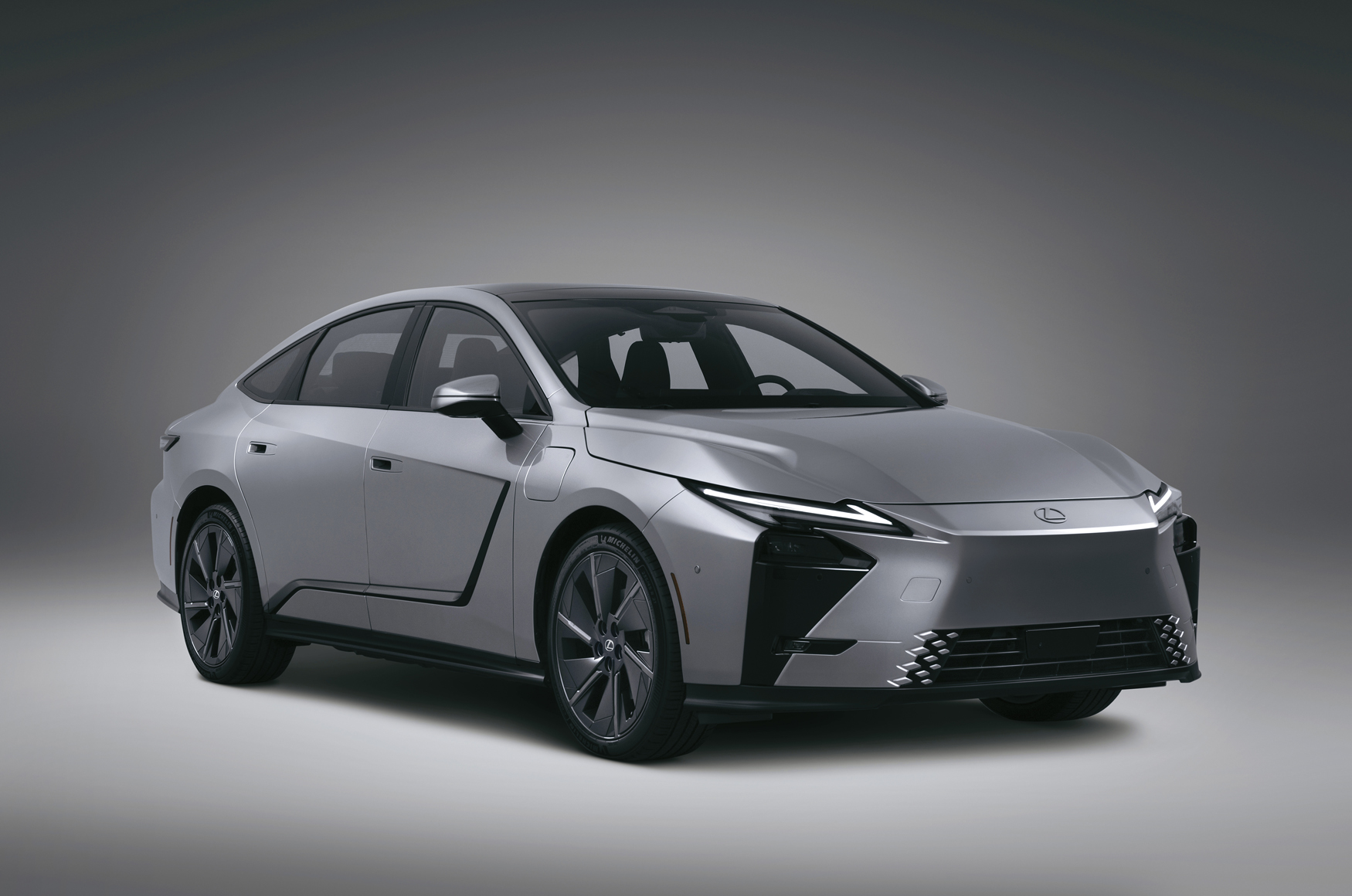 不看後悔！2025話題新車06／變身越級打怪--LEXUS ES