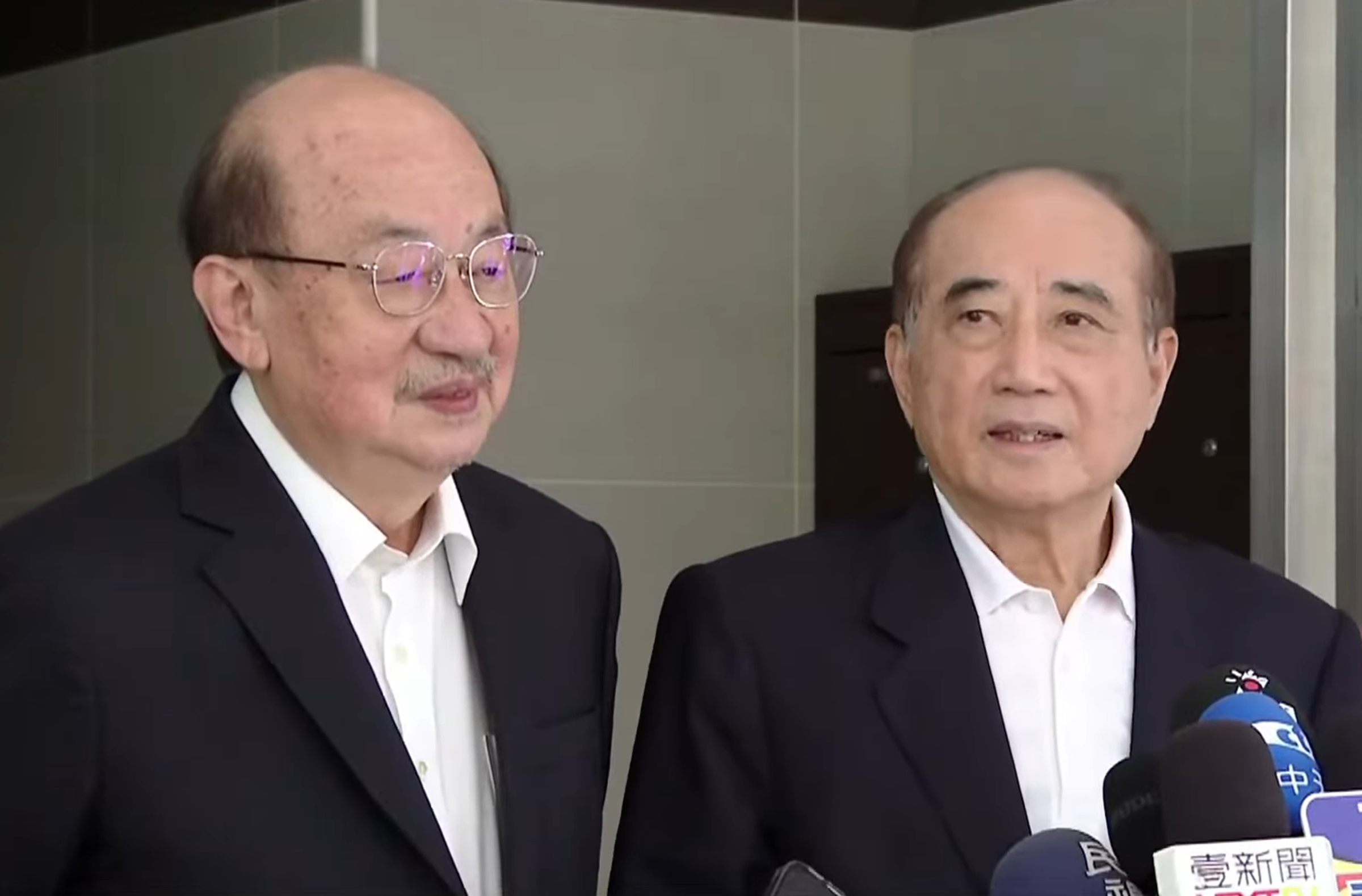 前立法院長王金平今突然現身立院，提到動怒是對不起自己，「五臟六腑都翻騰，對自己的健康不好。」（鏡新聞提供）