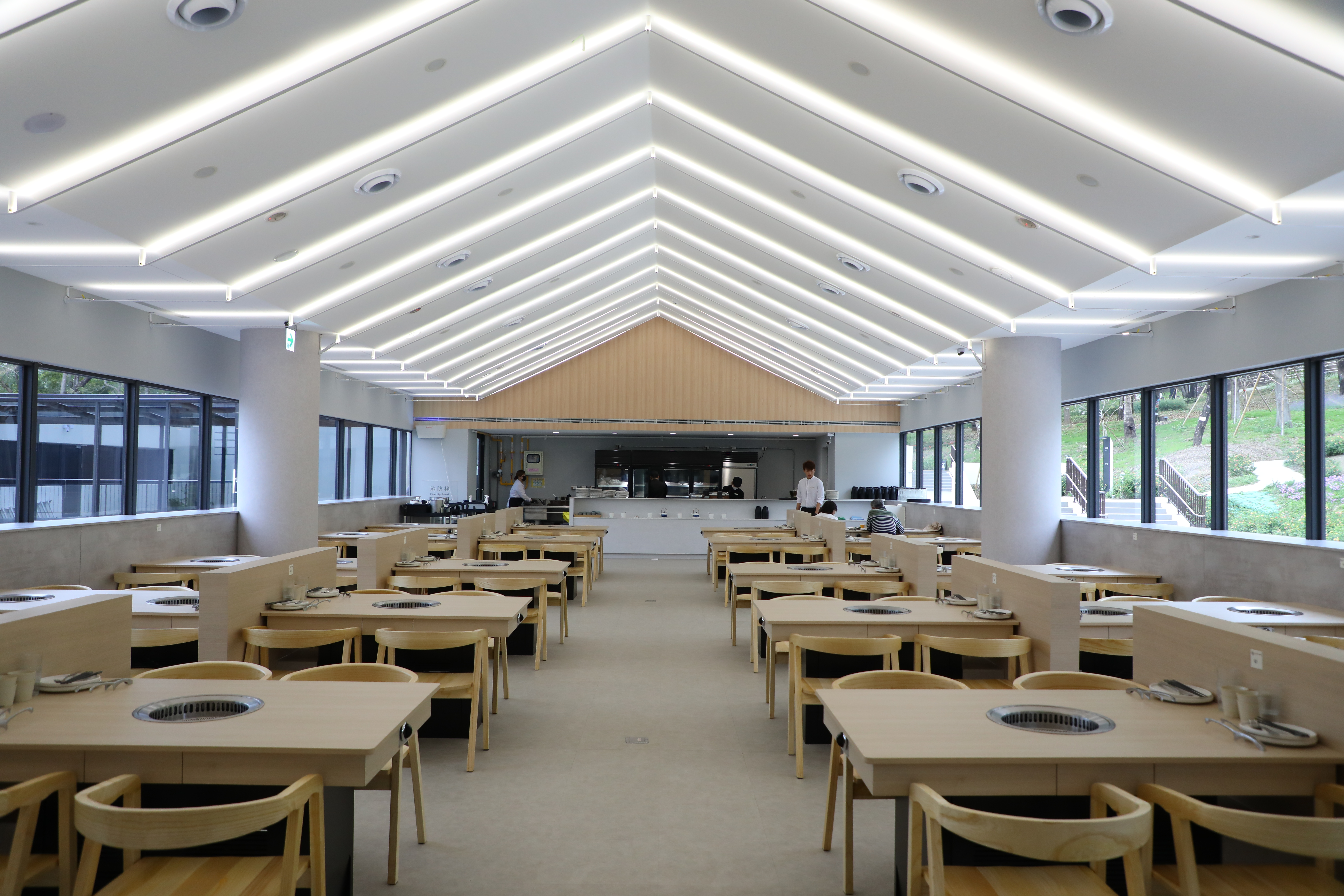 「就GIO日式燒肉」是薰衣草森林集團旗下首間國際餐飲據點，開幕於北海道美瑛。