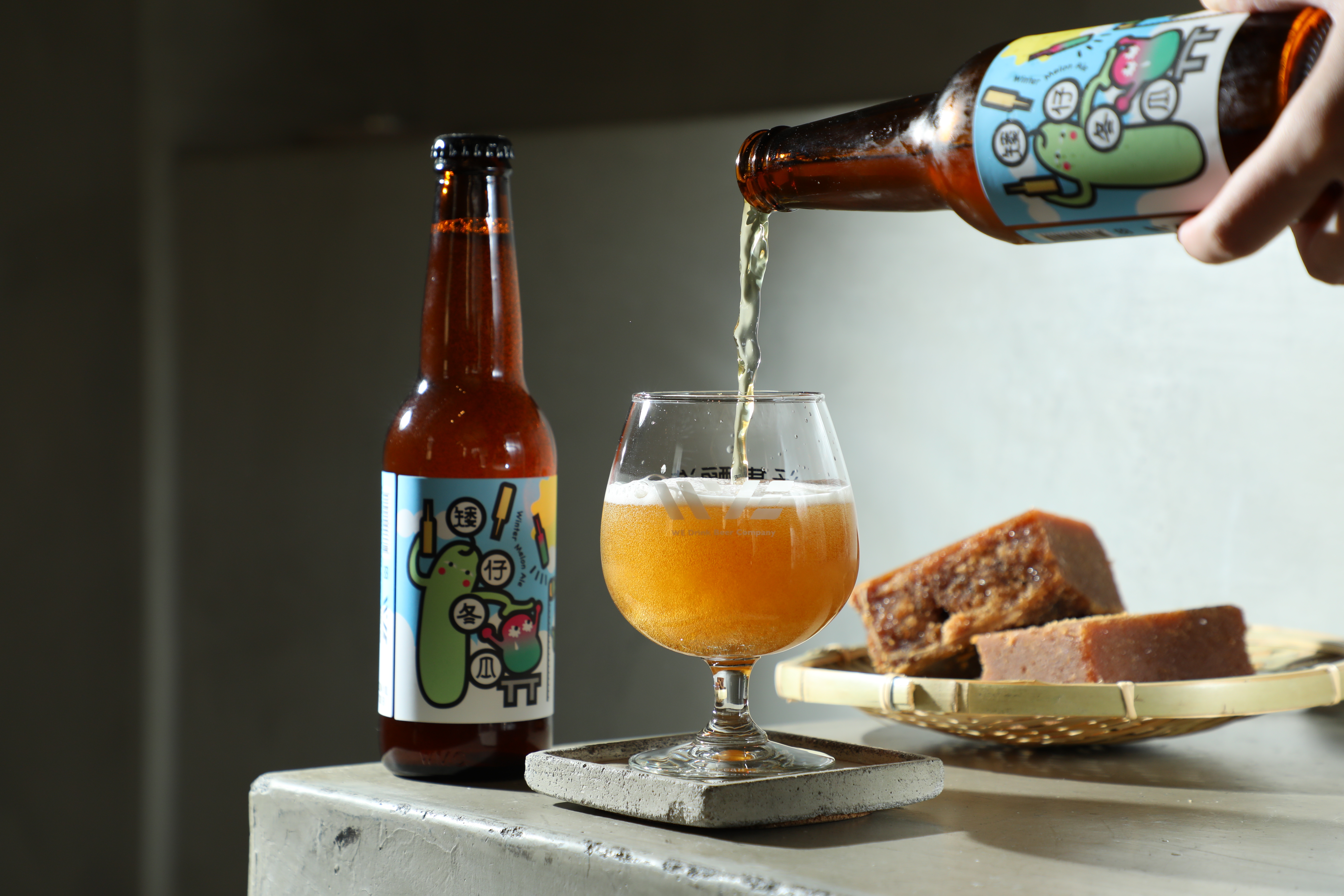 使用台南百年老店義豐冬瓜糖製作的「台南甜 矮仔冬瓜 冬瓜艾爾啤酒」。（180元／瓶）