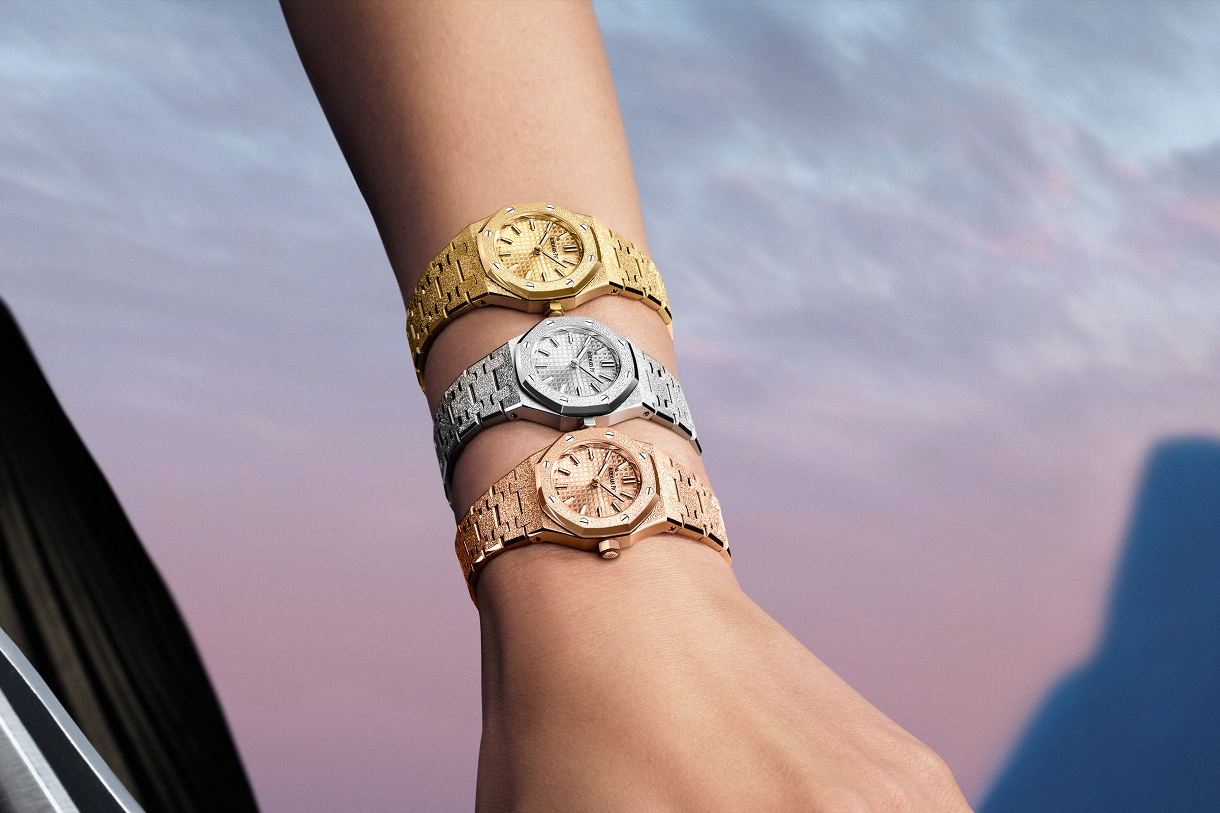 AP愛彼的 Royal Oak Mini有白金、玫瑰金與黃金三種貴金屬材質選擇。