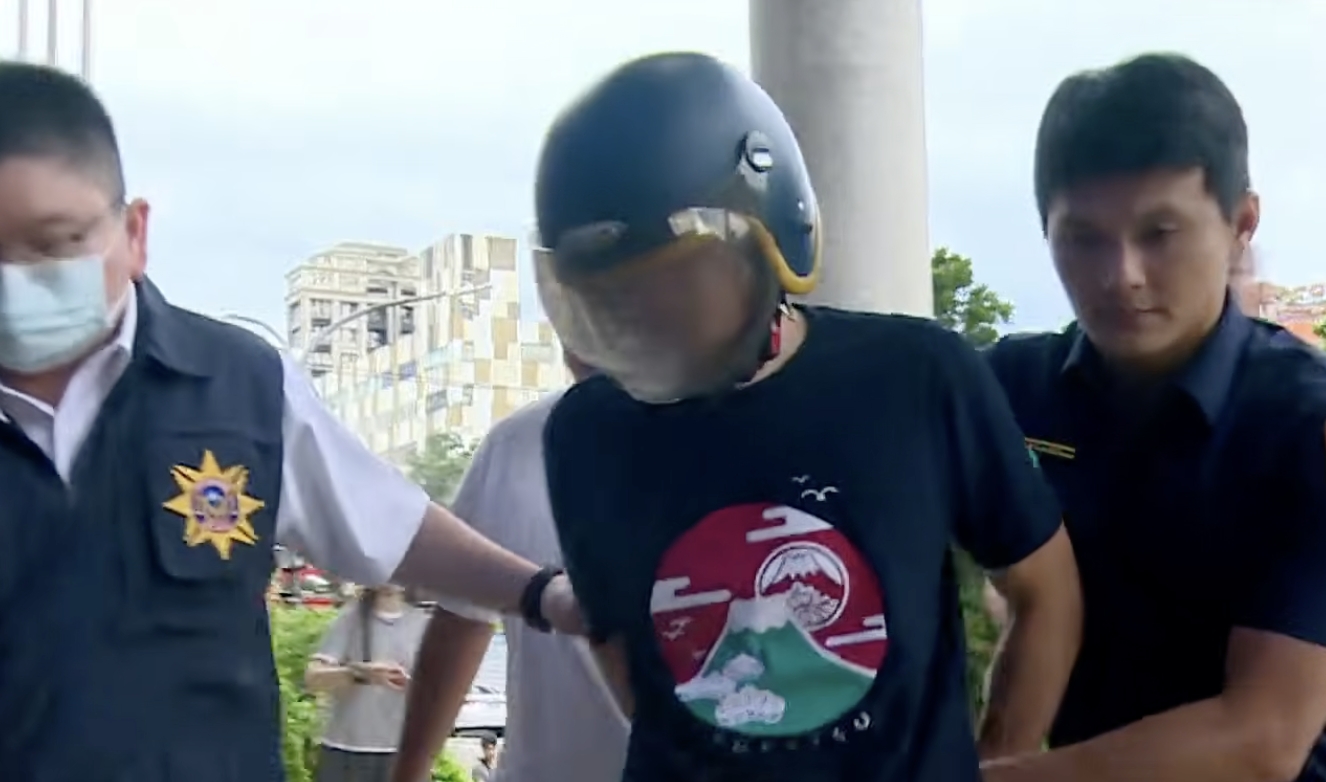 土城家暴男謝文雄當街砍死妻子和小姨子,被判2個無期徒刑,新北地院說明判決理由。(鏡新聞)