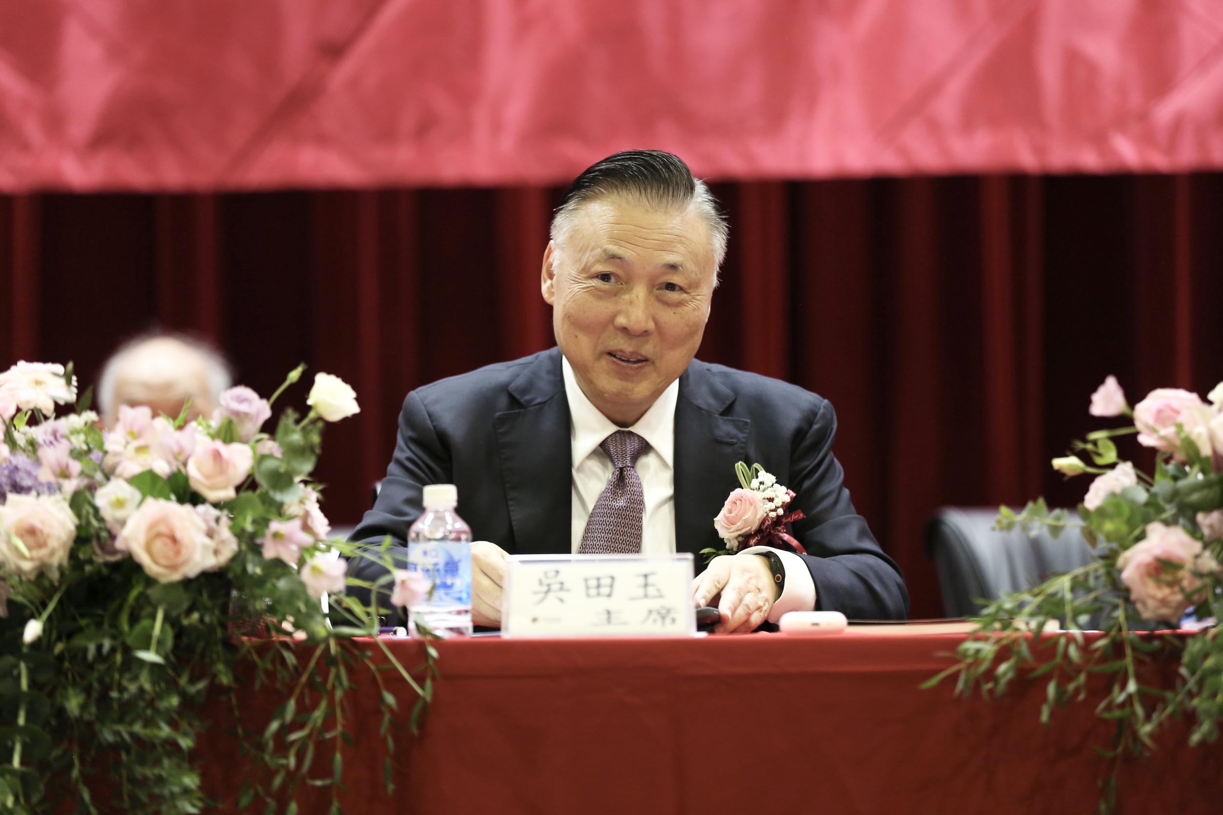 日月光股東會/台積電揪美封測二哥簽10年長約 吳田玉「樂觀其成」:日月光不會不參與