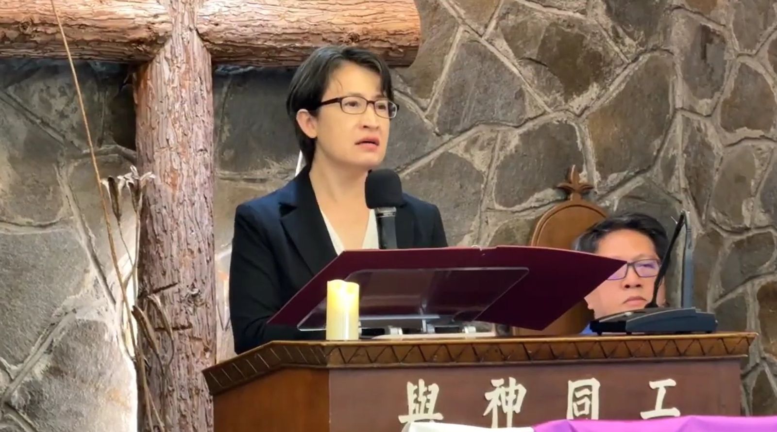 赴義光教會追思!「做台灣人很辛苦」 蕭美琴:願這片土地別受到黑暗的傷害