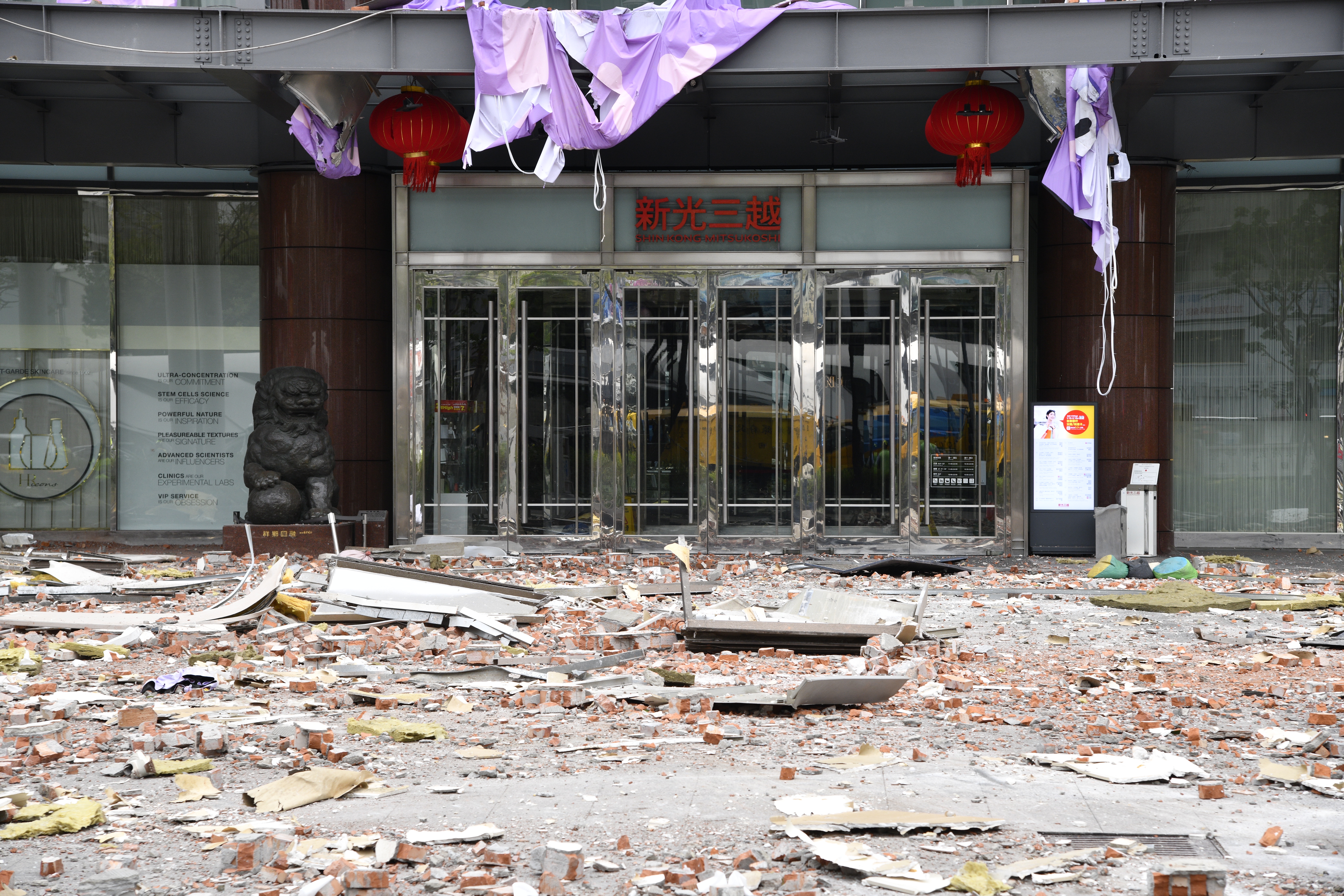 收治於澄清醫院的11名傷者中，有4人因傷勢較重住院治療。