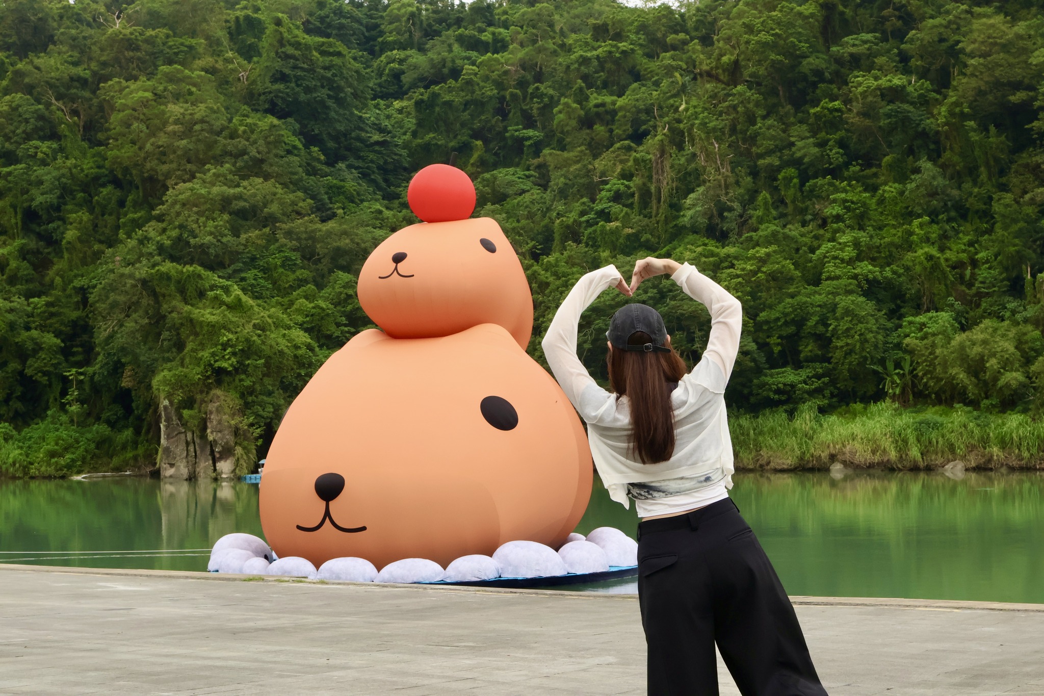 將一路展出至12月28日，陪大家過聖誕。（新北市政府觀光旅遊局提供）